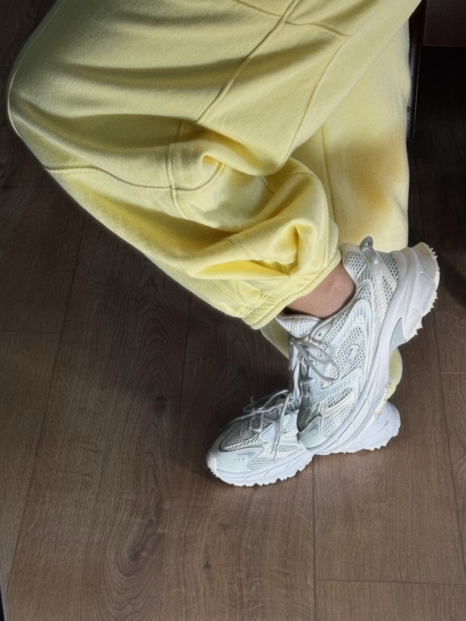 These white sneakers!!! 

#womenssneakers 

#LTKStyleTip #LTKShoeCrush