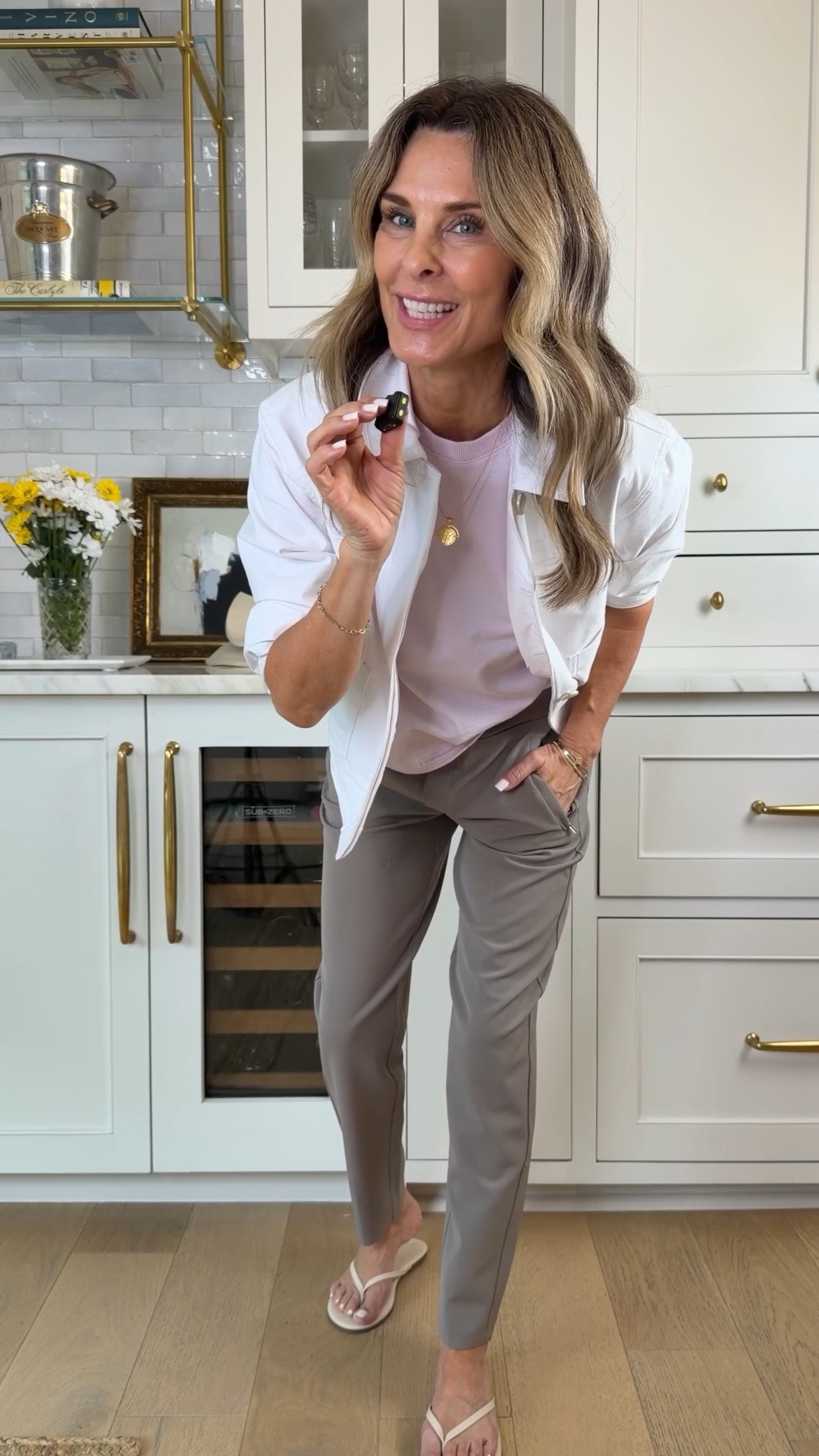 25% off your purchase at Athleta! Perfect time to stock up on basics and linen (40% off) 
 I’m 5’6’’. 
I’m XS in tops and zip-up fleece
Size down in linen pants I wear XXS

#LTKSaleAlert #LTKOver40 #LTKActive