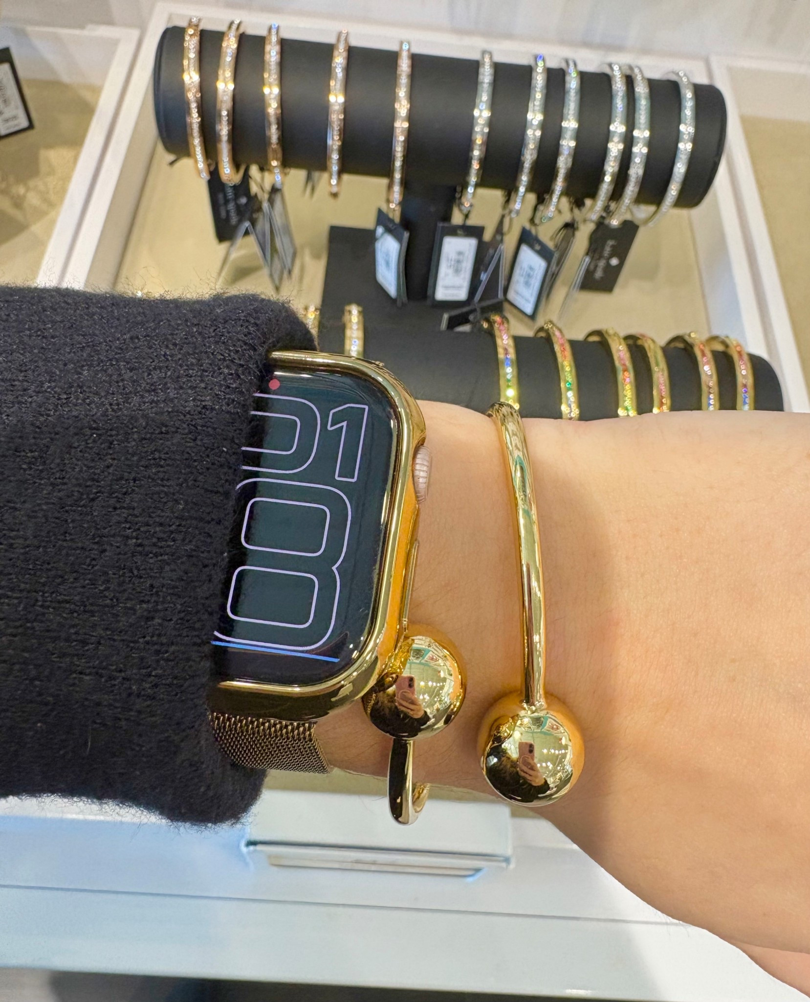 use code 2000022693 for 10% off the dot hinge bangle

#LTKFindsUnder50 #LTKootd