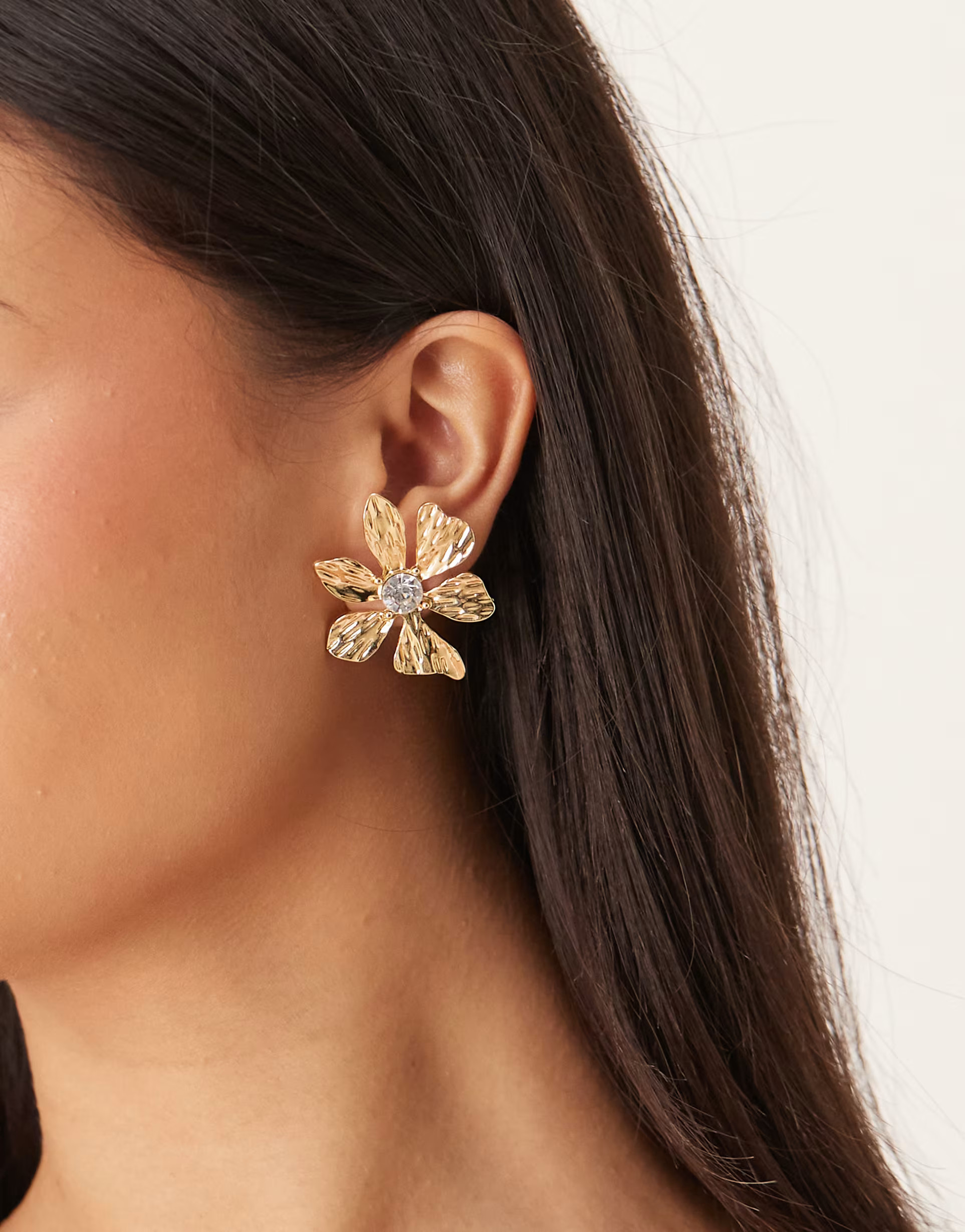 DesignB London flower stud earrings with crystal detail in gold | ASOS (Global)