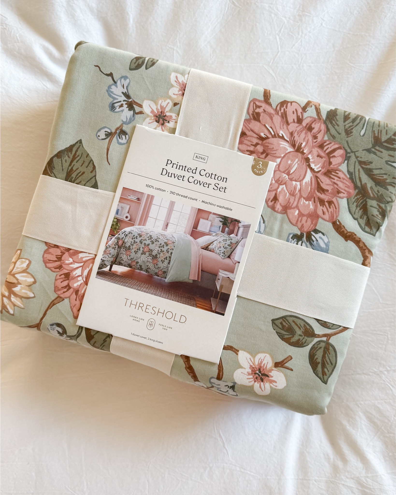 Ballard look for less bedding 

#LTKSaleAlert #LTKHome