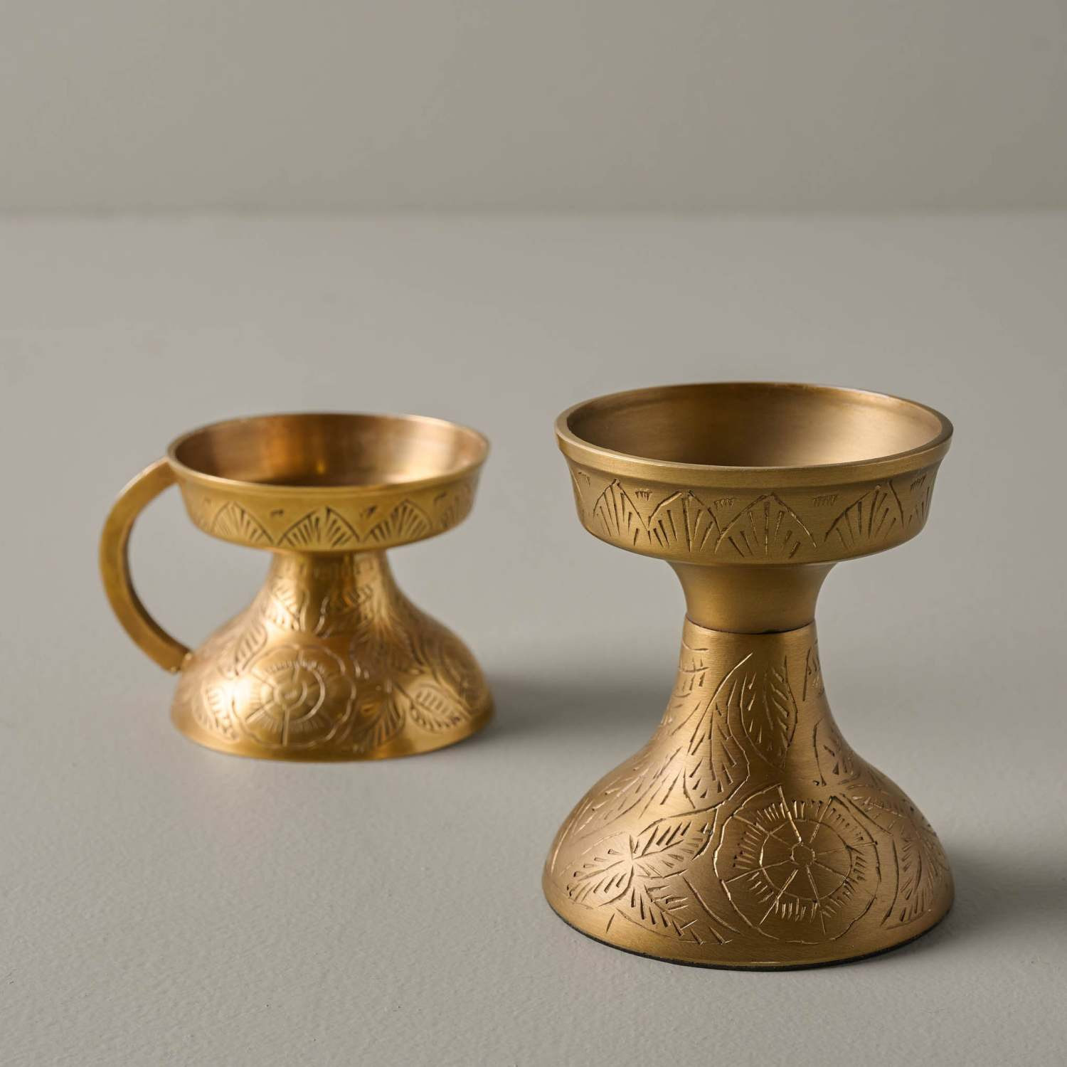 Etched Brass Pillar Holder | Magnolia