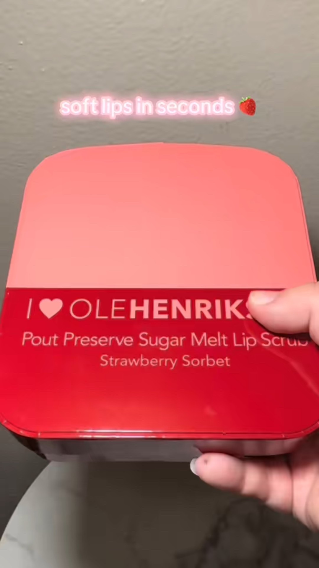 If you love soft, glossy lips, this is the step you need 💗
A gentle lip scrub that smooths texture and preps lips for your favorite gloss while still feeling nourishing ✨💋

Lip scrub, makeup, lip treatment, lip balmm

#LTKselfcare #LTKBeauty #LTKdayinmylife