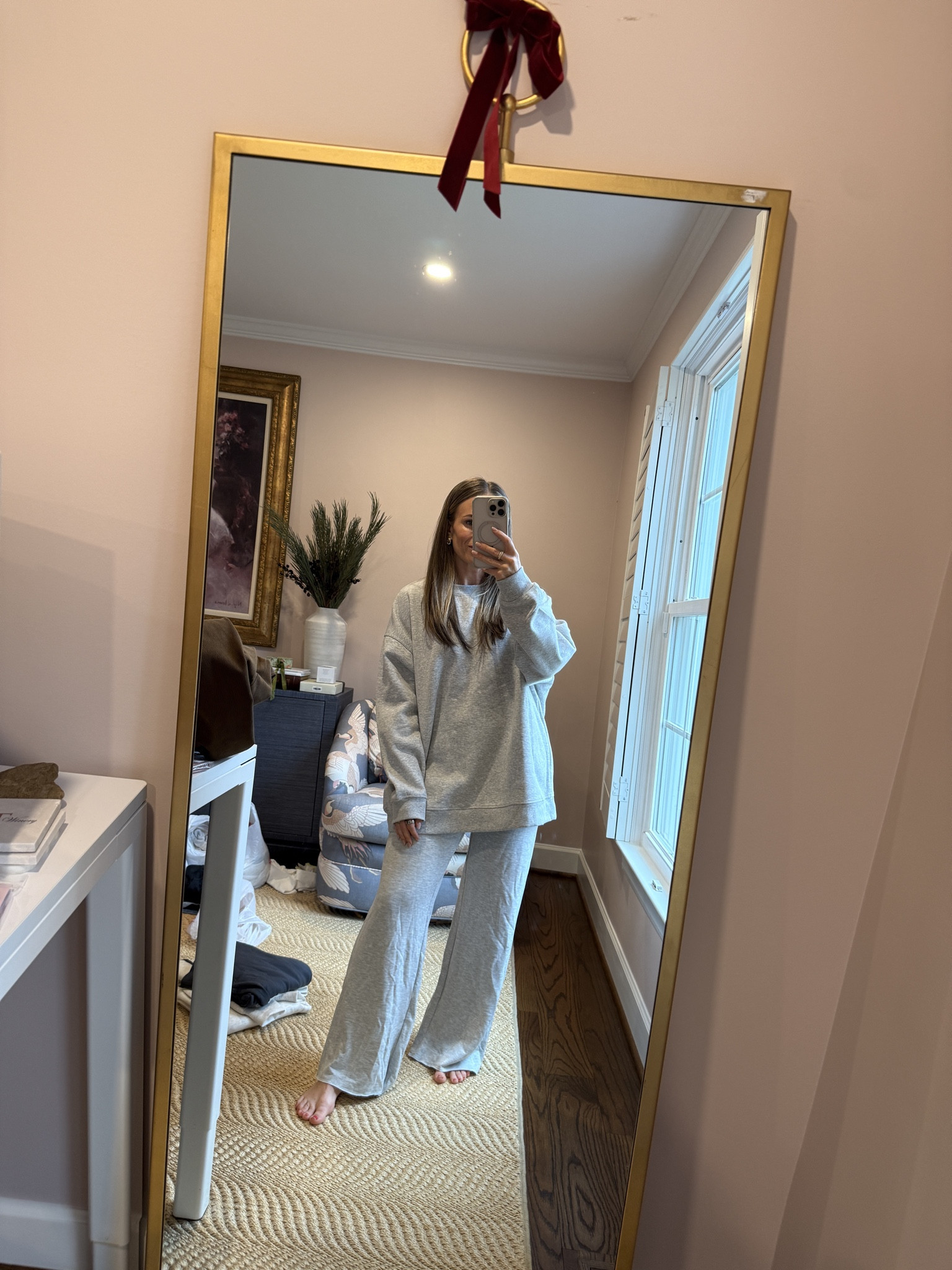 Heather grey lounge pant and crewneck - can be worn as a set and true to size!


#LTKFindsUnder50 #LTKootd