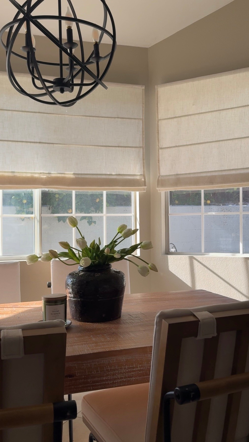 Vase | Vintage

Dining Room decor, dining room ideas, dining room inspo, tulips, spring decor, spring home, Roman shades, window treatments, dining nook, dining room details 

#LTKHome #LTKSeasonal