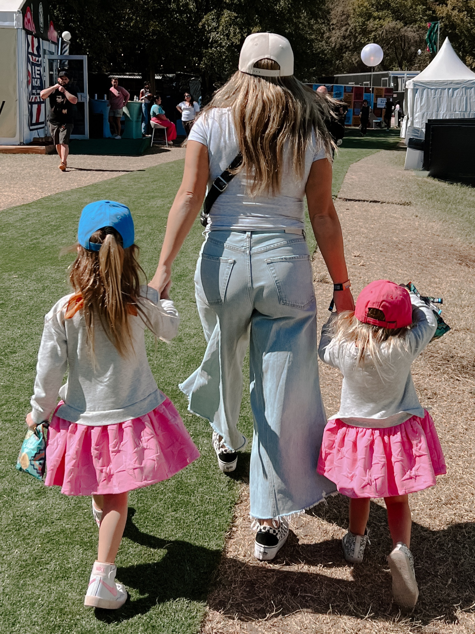 ACL chill fit // i’ll def be wearing this combo again in the future. & the jeans are worth the splurge! 