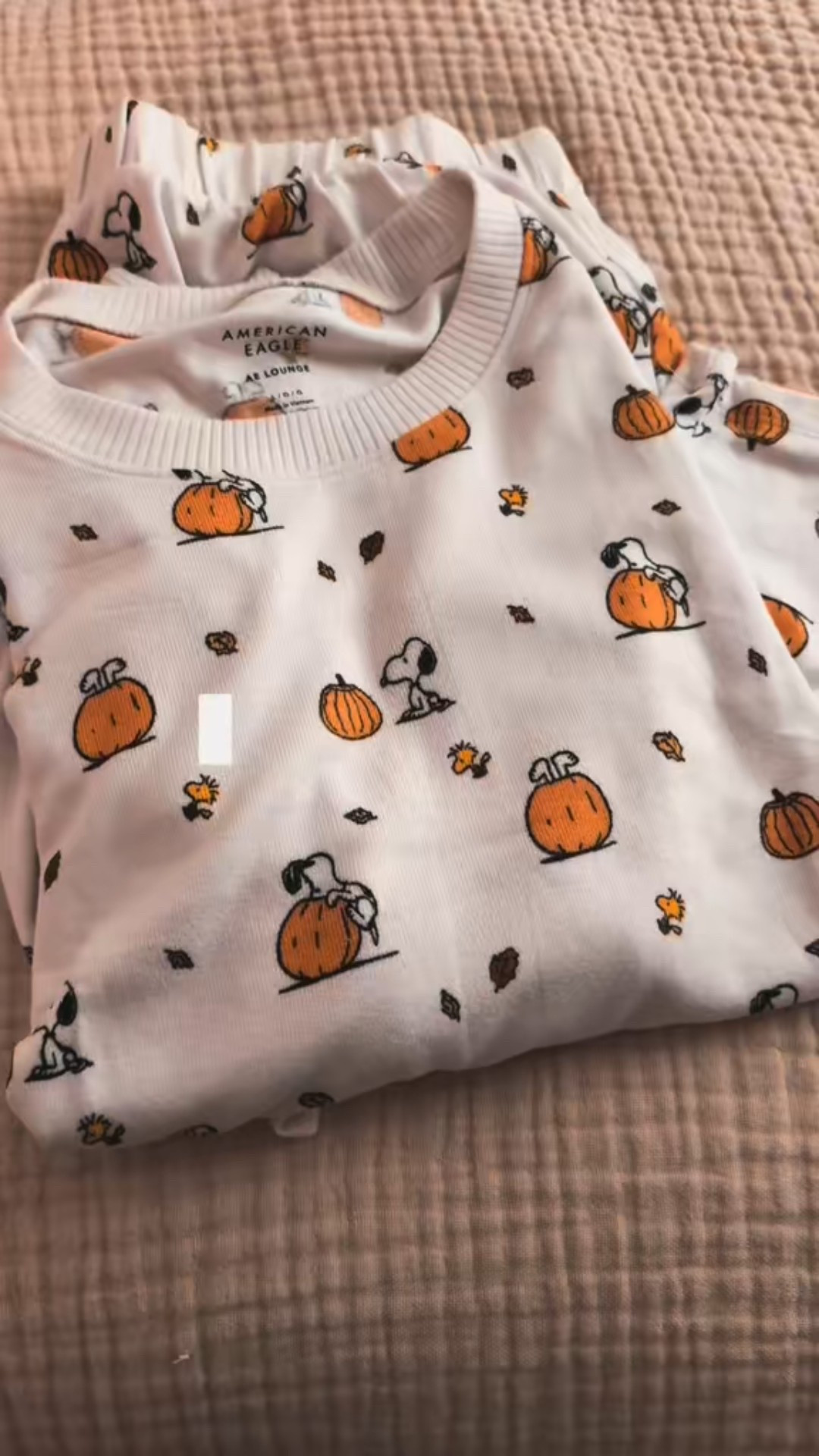 A cozy SummerWeen night 🤎🤍 

#LTKStyleTip #LTKSeasonal #LTKFindsUnder50