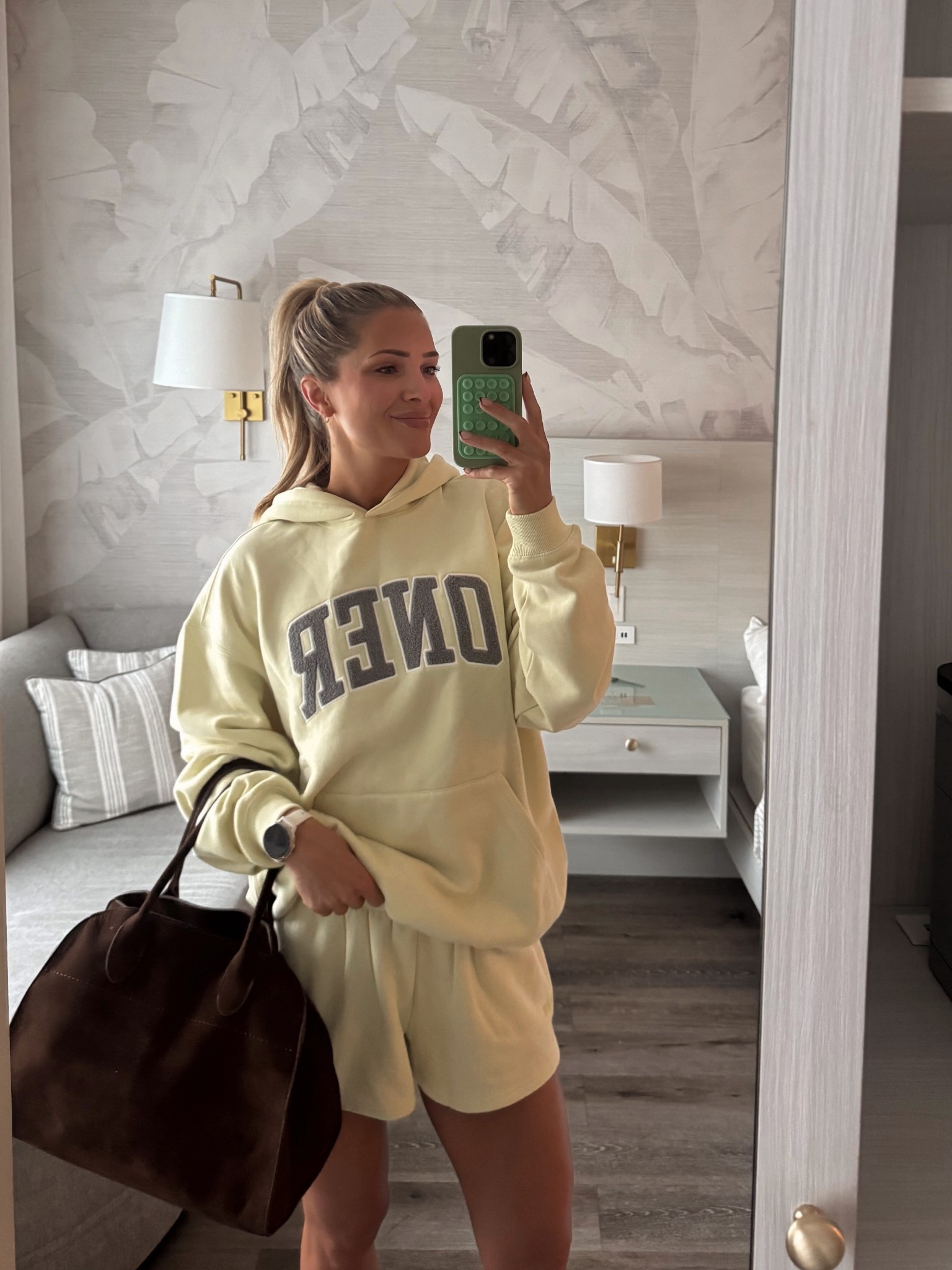 Travel fit | Code SAMC

Size small! 