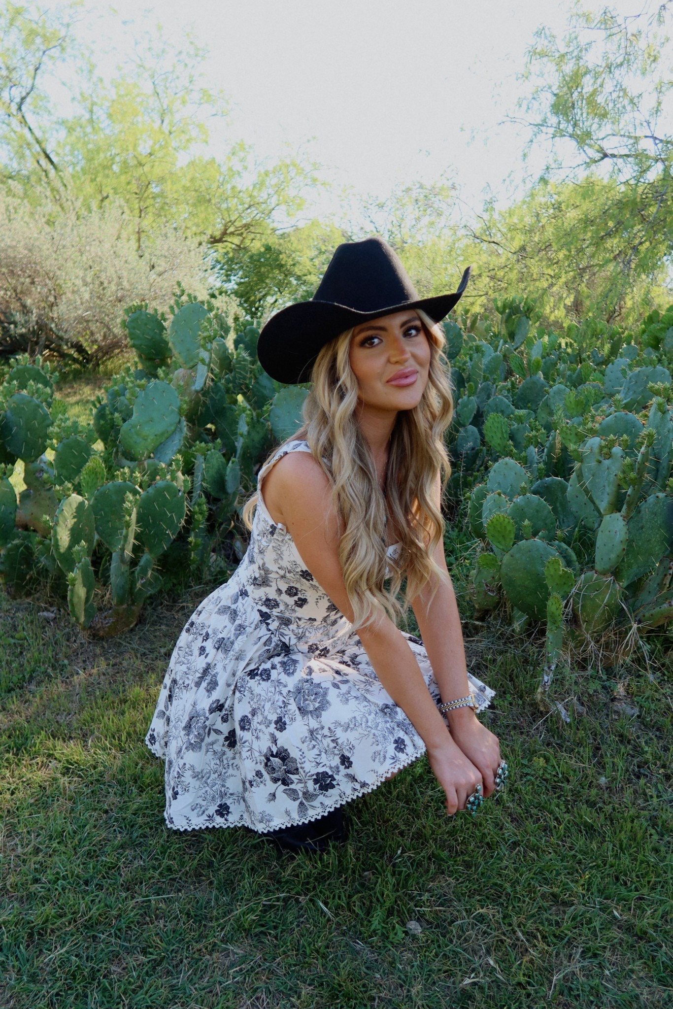 The cutest summer dress! Love the fit and flare, it’s SO flattering. Wearing size small 




Western fashion, cowgirl boots, cowgirl style, spring fashion, summer style, dresses, mini dress, western style outfits, outfit inspo, concert outfit, festival fashion, stagecoach, vici, women’s fashion 

#LTKootd #LTKdayinmylife #LTKFestival