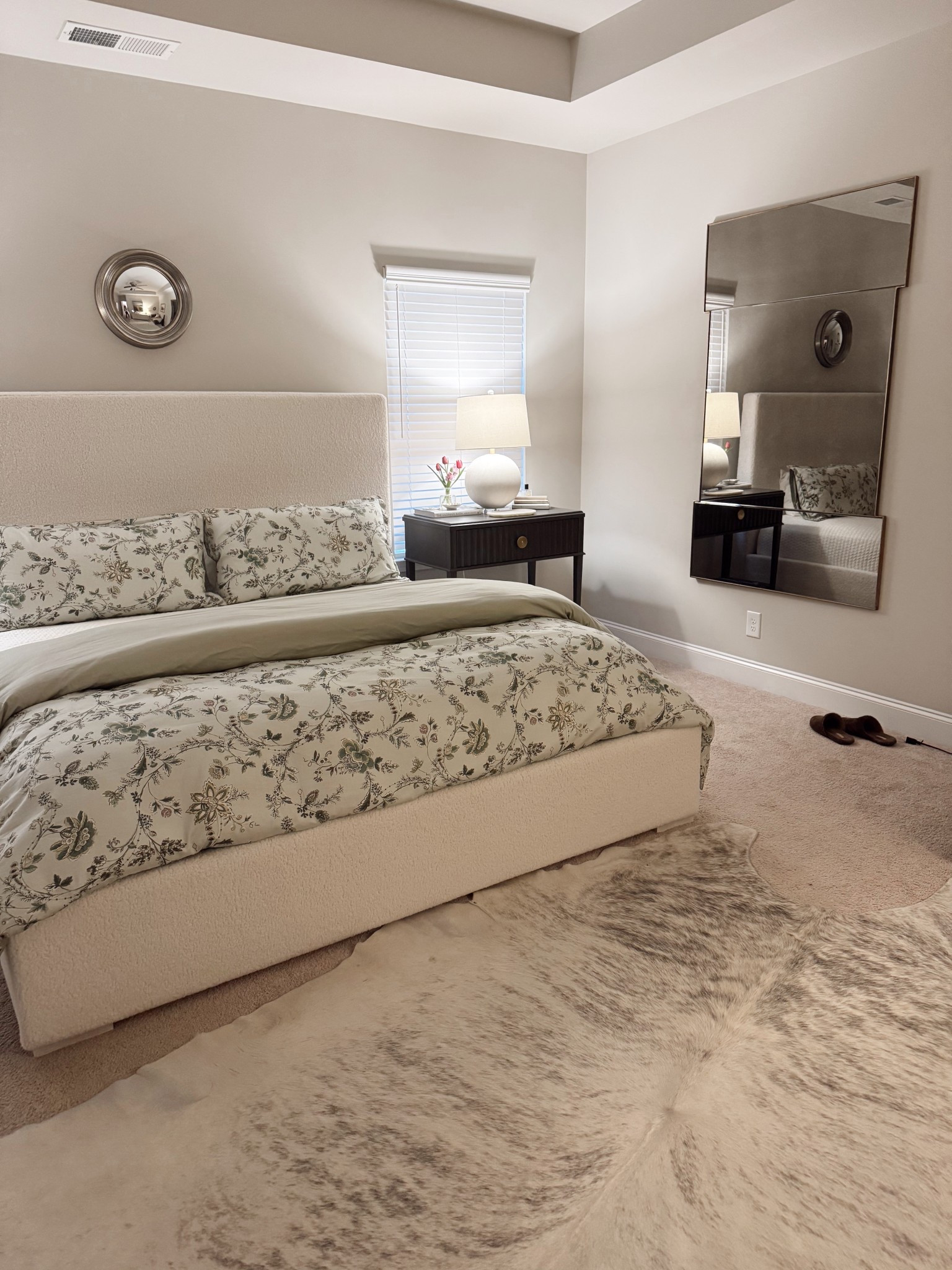 King bed is on sale!!

#LTKselfcare #LTKHome #LTKdayinmylife