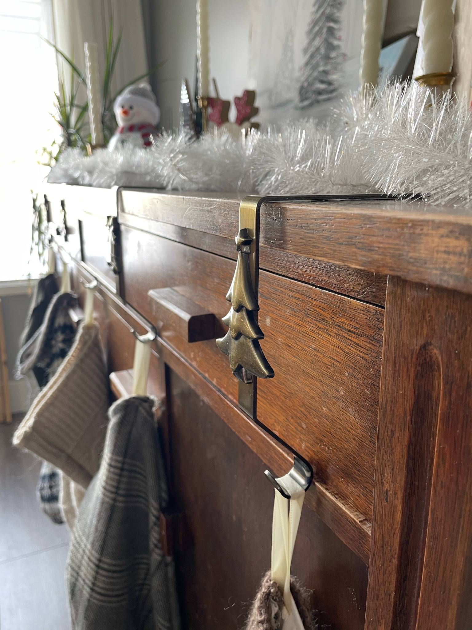 The cutest stocking hangers on Amazon!

#LTKfindsunder50 #LTKhome #LTKfindsunder100