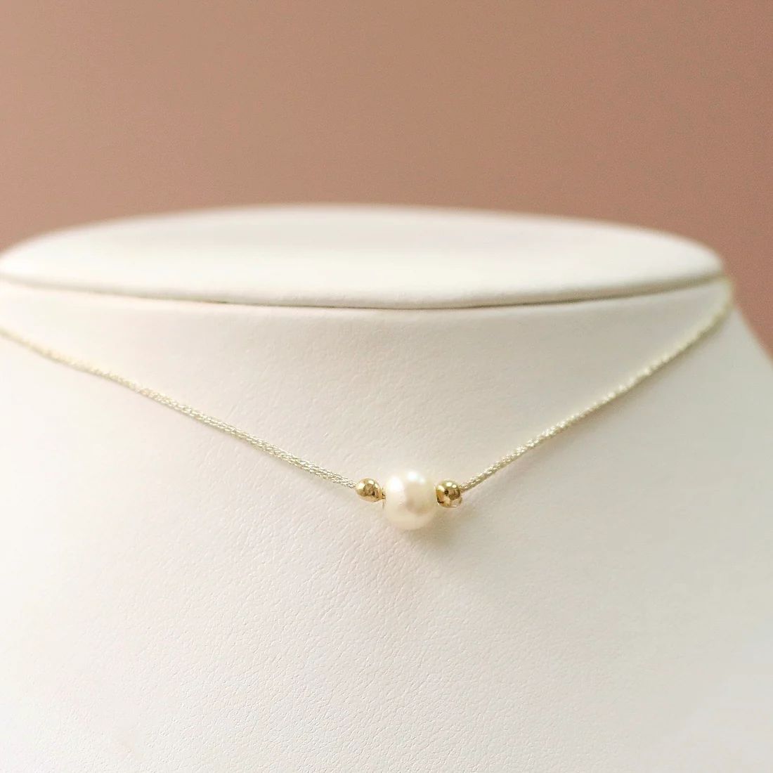 Strings Attached Choker (pearl) | Taudrey