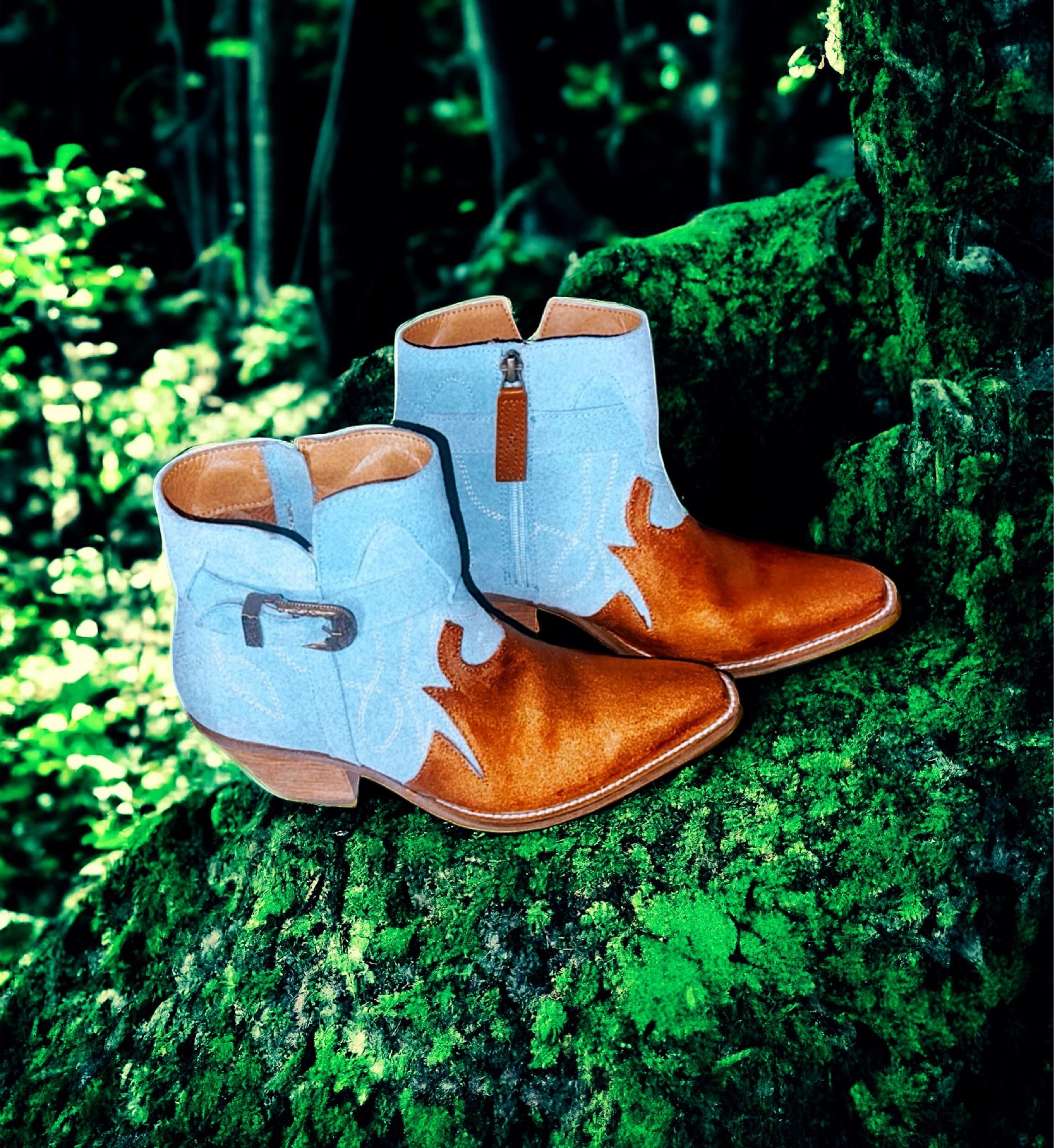 I think my little revamp turned out pretty stinkin cute 🥹🩵✨ hand painted dingo boots in the shade metallic copper gold. Everything linked below 

#LTKSeasonal #LTKCyberWeek #LTKHoliday