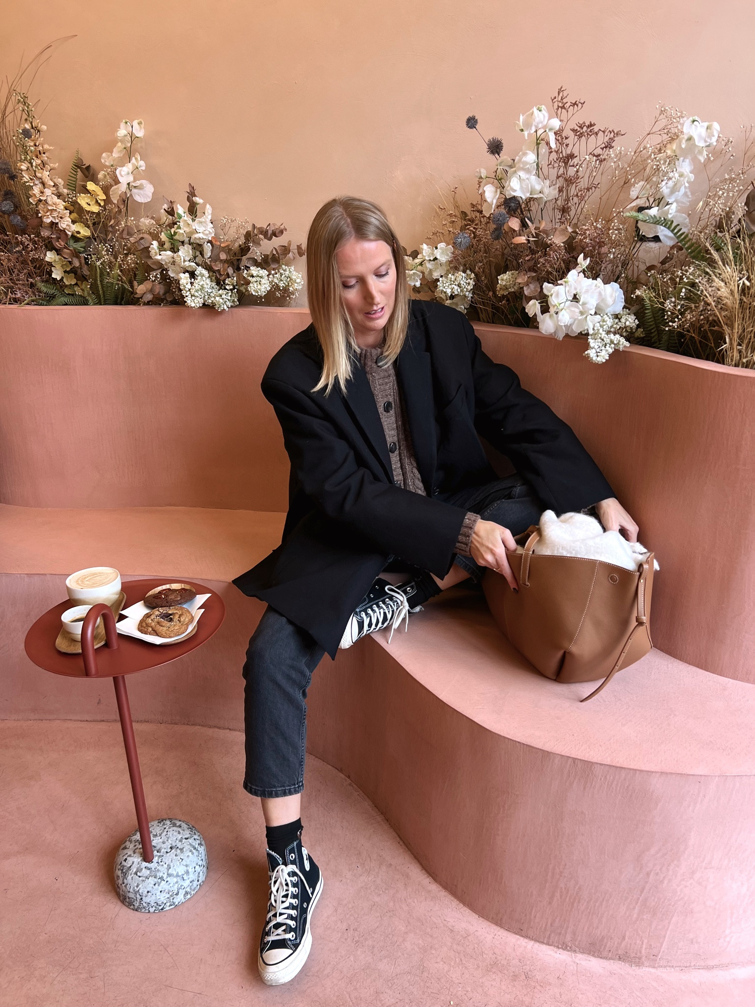 Need a coffee 🍂🤍☕️

#LTKSeasonal #LTKstyletip