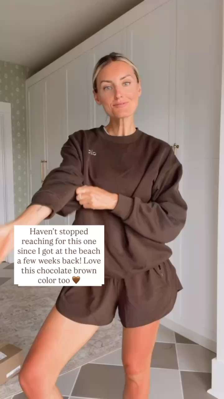 I’ve been obsessing over this chocolate brown set 😍 so comfy for everyday wear! Wearing M in the shorts & S in the top. 

Loverly Grey, Alo, matching set, athleisure, travel outfit ideas 

#LTKootd