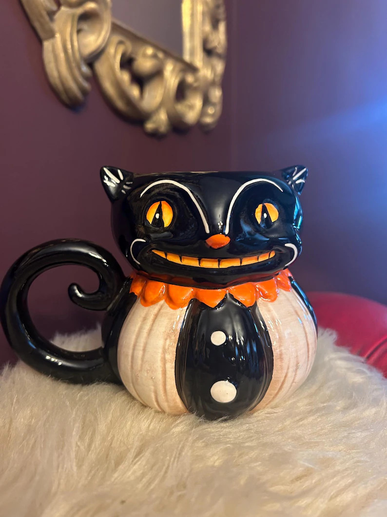 Johanna Parker Vintage style Halloween mugs | Etsy (Global)