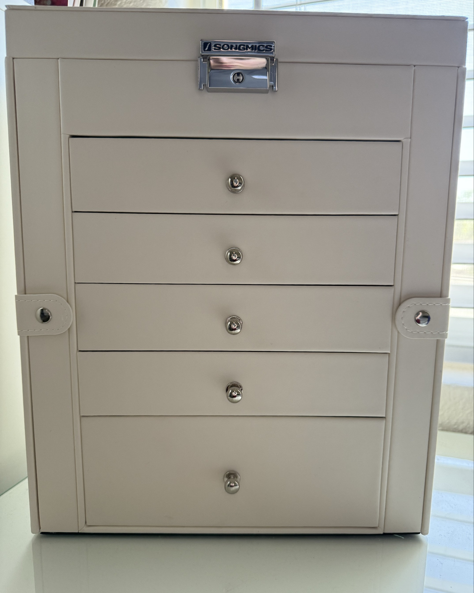 my all time favorite jewelry box , holds all of my favorite pieces and comes with so much storage !

#LTKStyleTip #LTKFindsUnder100