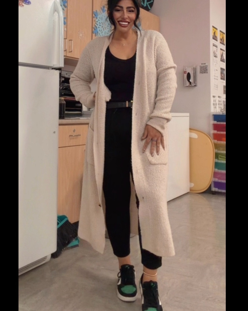 Living for comfy work fits 

#LTKvlog #LTKootd #LTKMidsize