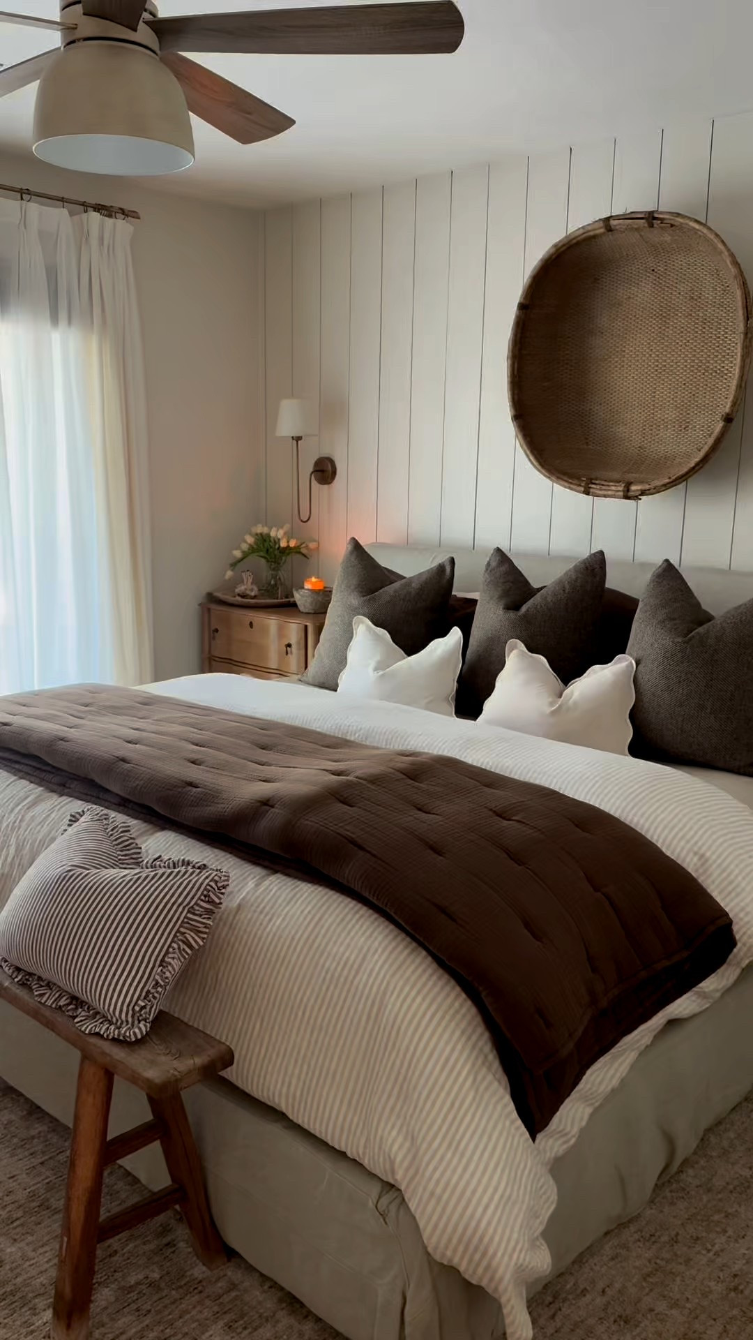 My bedding combo:
Bamboo sheets from @onequince in sand, paired with an airy gauze dream quilt and a linen duvet cover. I love I can swap the arrangement of these around and it creates different looks! Shop all of my finds here. #onequince #quincepartner 

#LTKSeasonal #LTKmorningroutine #LTKHome