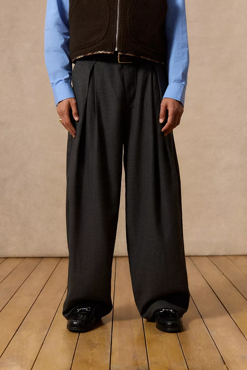 Loom Grey Greer Box Pleat Trousers | Urban Outfitters UK
