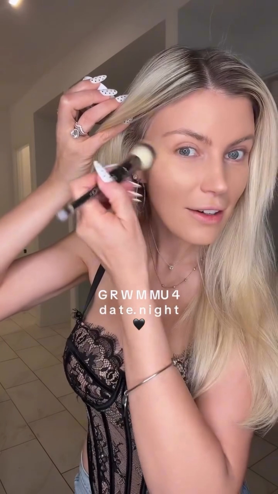 kinda long so if you stayed til the end you’re the best🖤🫶🏻
xx Angelina Claire @lisamariebeautyco @itcosmetics @jonesroadbeauty @dabalash @dabalashus #grwmreels #getreadywithme #datenight❤️ #grwmmakeup #saturdaynights