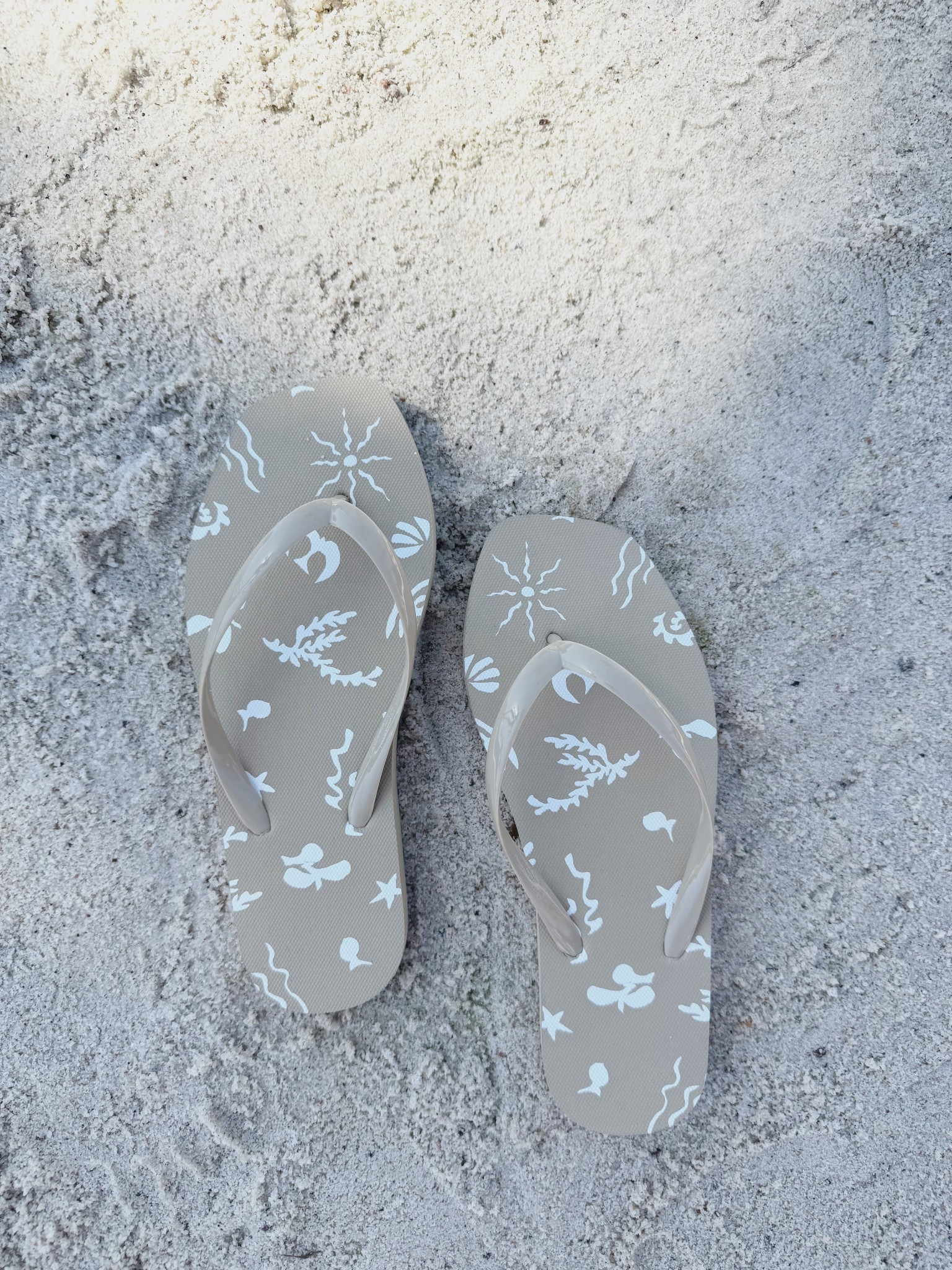 Sale alert ‼️Square toe flip flops are $3 till Memorial Day. 

#LTKSummerEdit #LTKFindsUnder50 #LTKSaleAlert