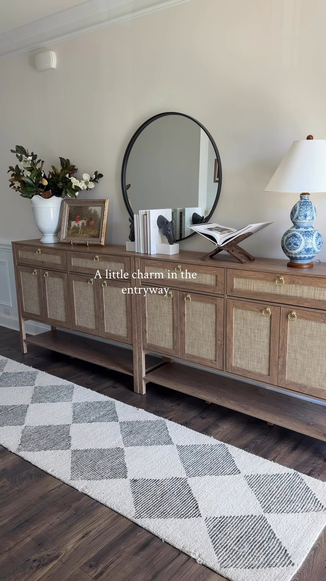 Entryway inspo 
Console table 


#LTKHome