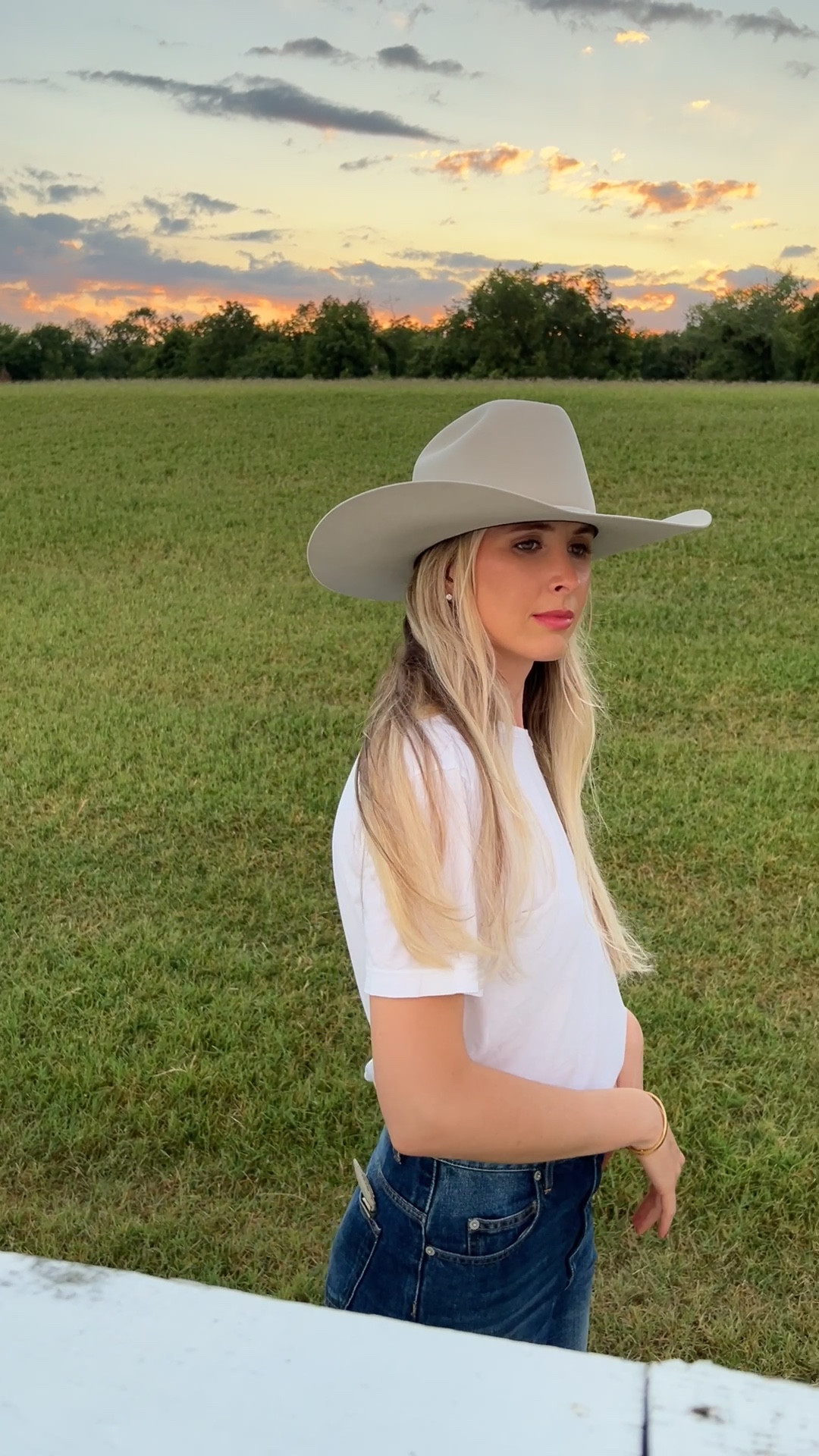 My absolute favorite white tee ever. It just happens to be men’s. Wearing size 1 here  