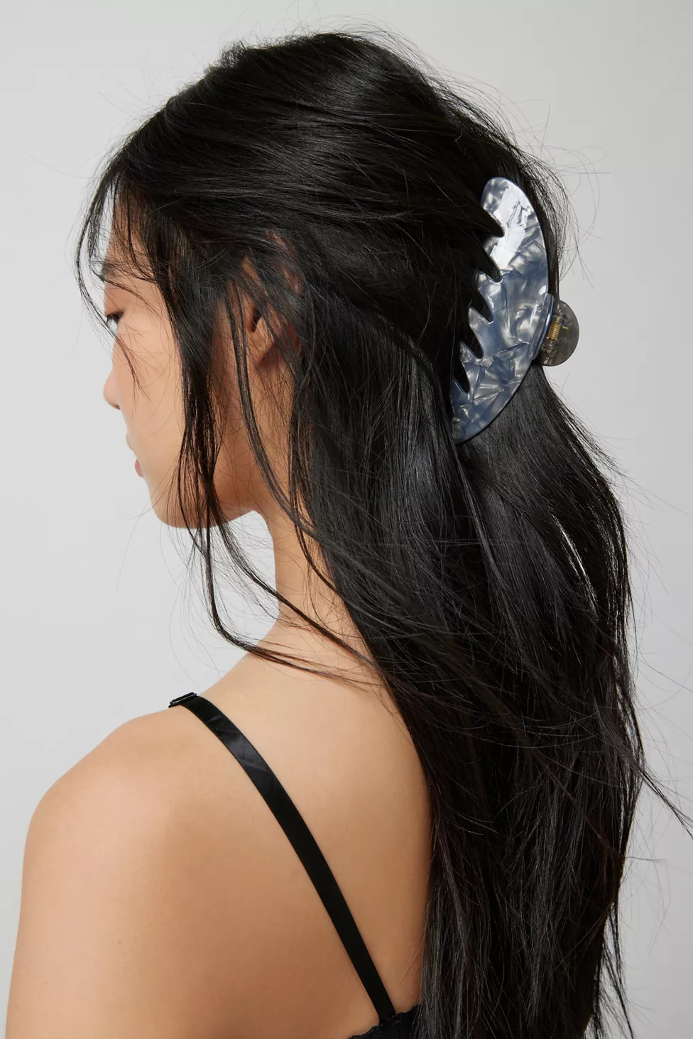 Out From Under Razor Claw Clip | Urban Outfitters (US and RoW)