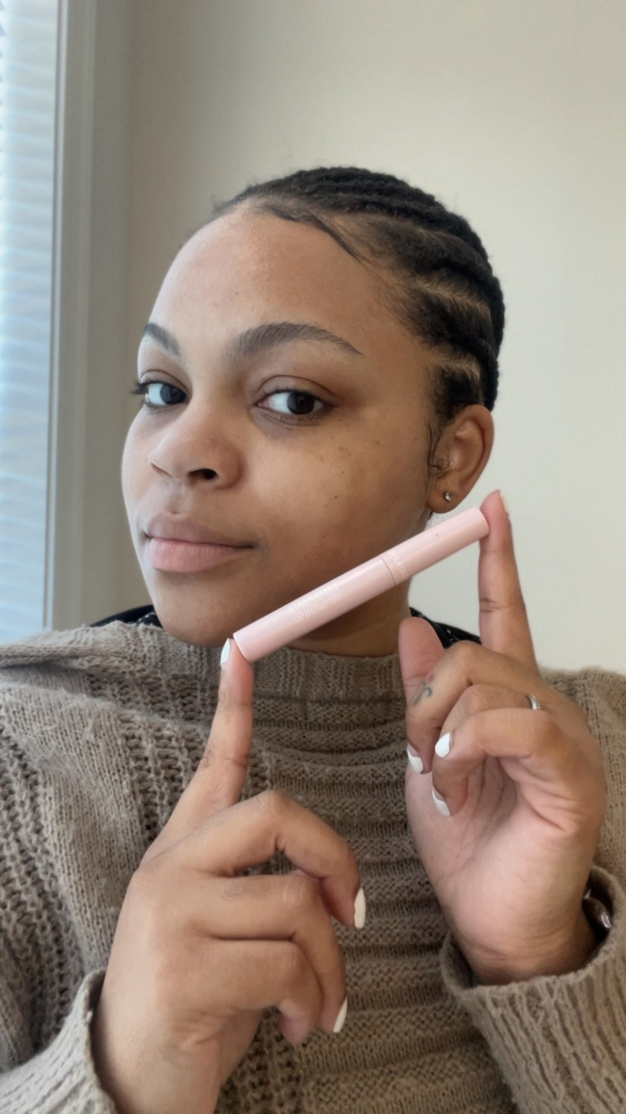 Brow gel for a clean broww

#LTKBeauty