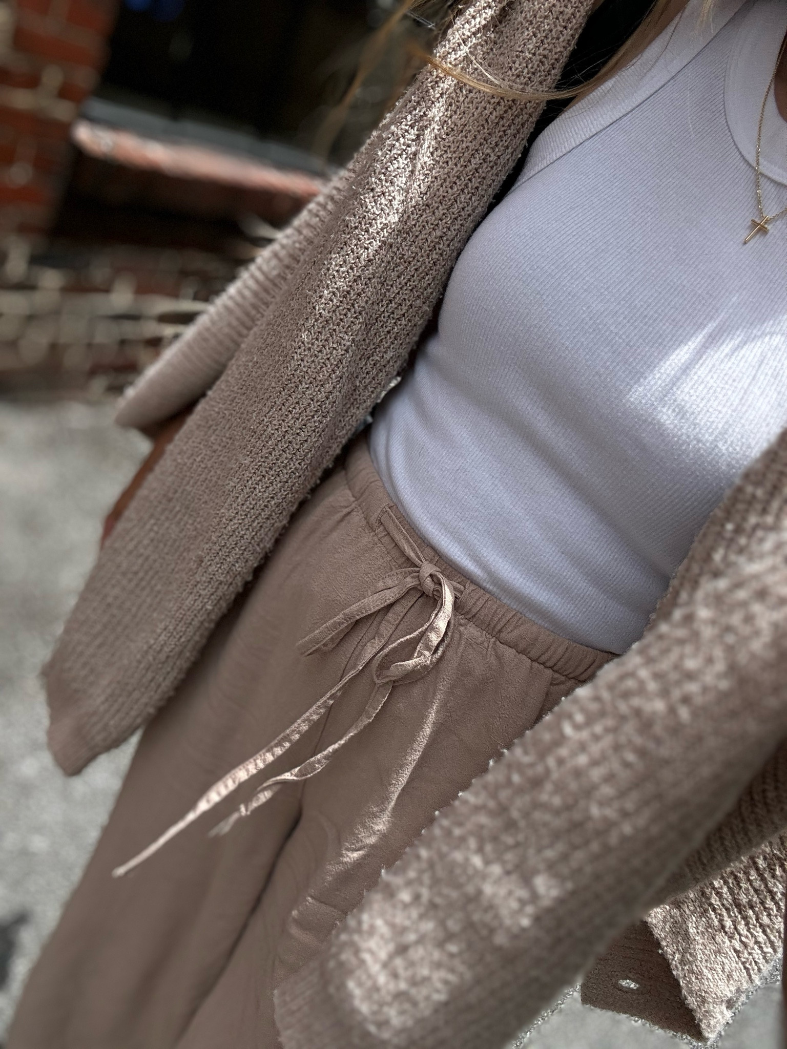 Linen pants outfit details🫶🏻 pants and tank top are true to size! Wearing xs in top & s in pants

#LTKootd