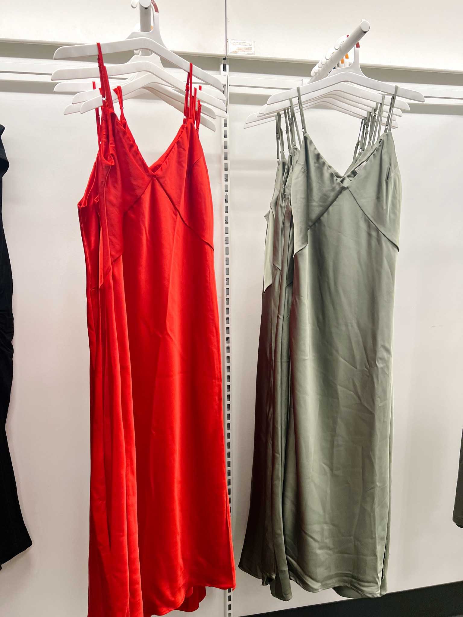 So chic for $25! 

#LTKWorkwear #LTKFindsUnder50 #LTKStyleTip