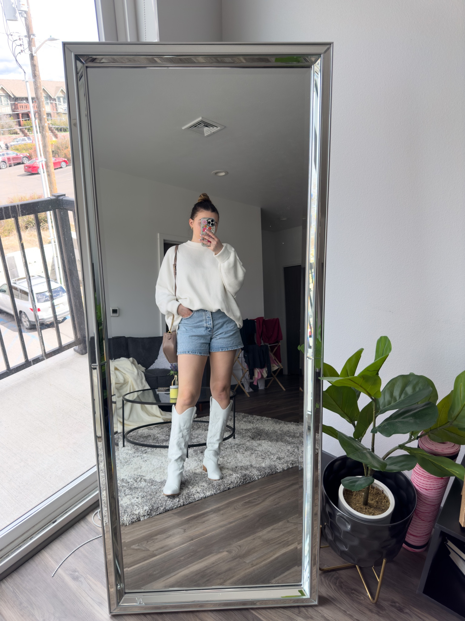 Coastal cowgirl outfit idea! Featuring light neutral basics for spring. 

I’m wearing a S sweater, size 30 shorts and size 9 boots

#LTKstyletip #LTKunder100 #LTKSeasonal