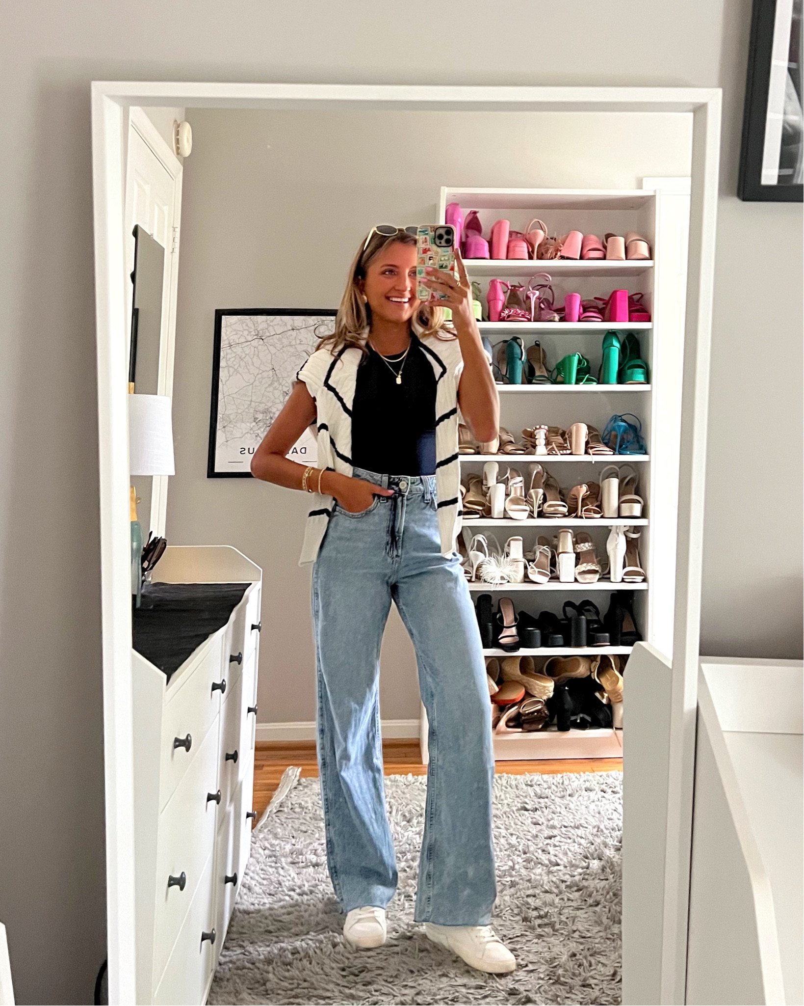 casual everyday outfit for summer to fall transition ✏️ the perfect back to school outfit or work outfit! 

use code HCOMCKENZIE for an extra 20% off Hollister.

sizing:
XS regular tops 
S sweaters 
XS regular pants 
000R jeans 