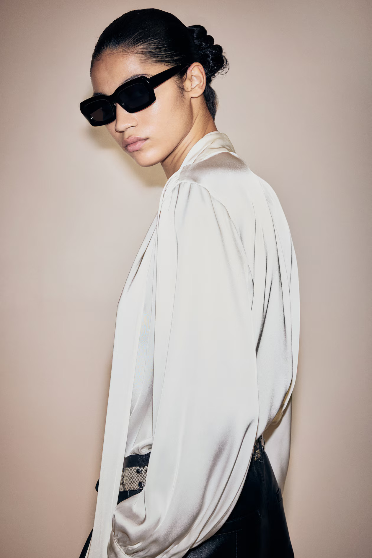 Tie-neck chiffon blouse - White - Ladies | H&M US | H&M (US + CA)