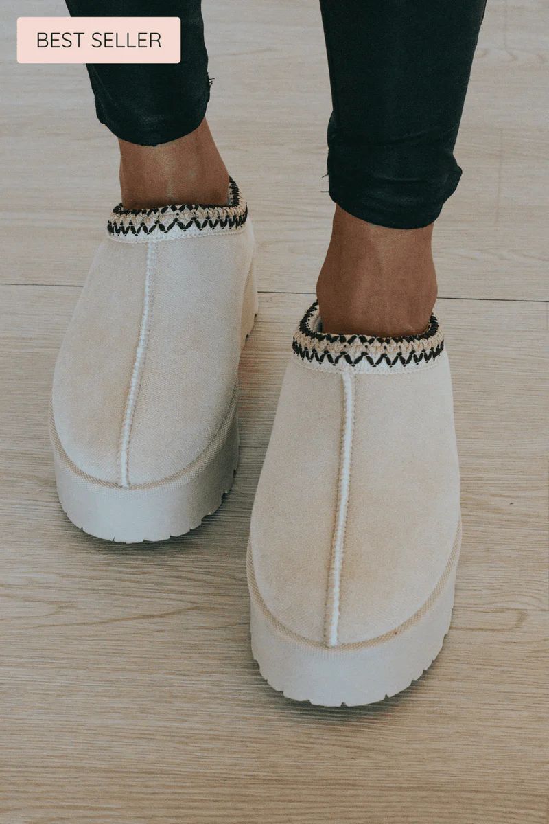 PRE-ORDER: Cozy Touch Beige Braided Slipper | Apricot Lane Boutique