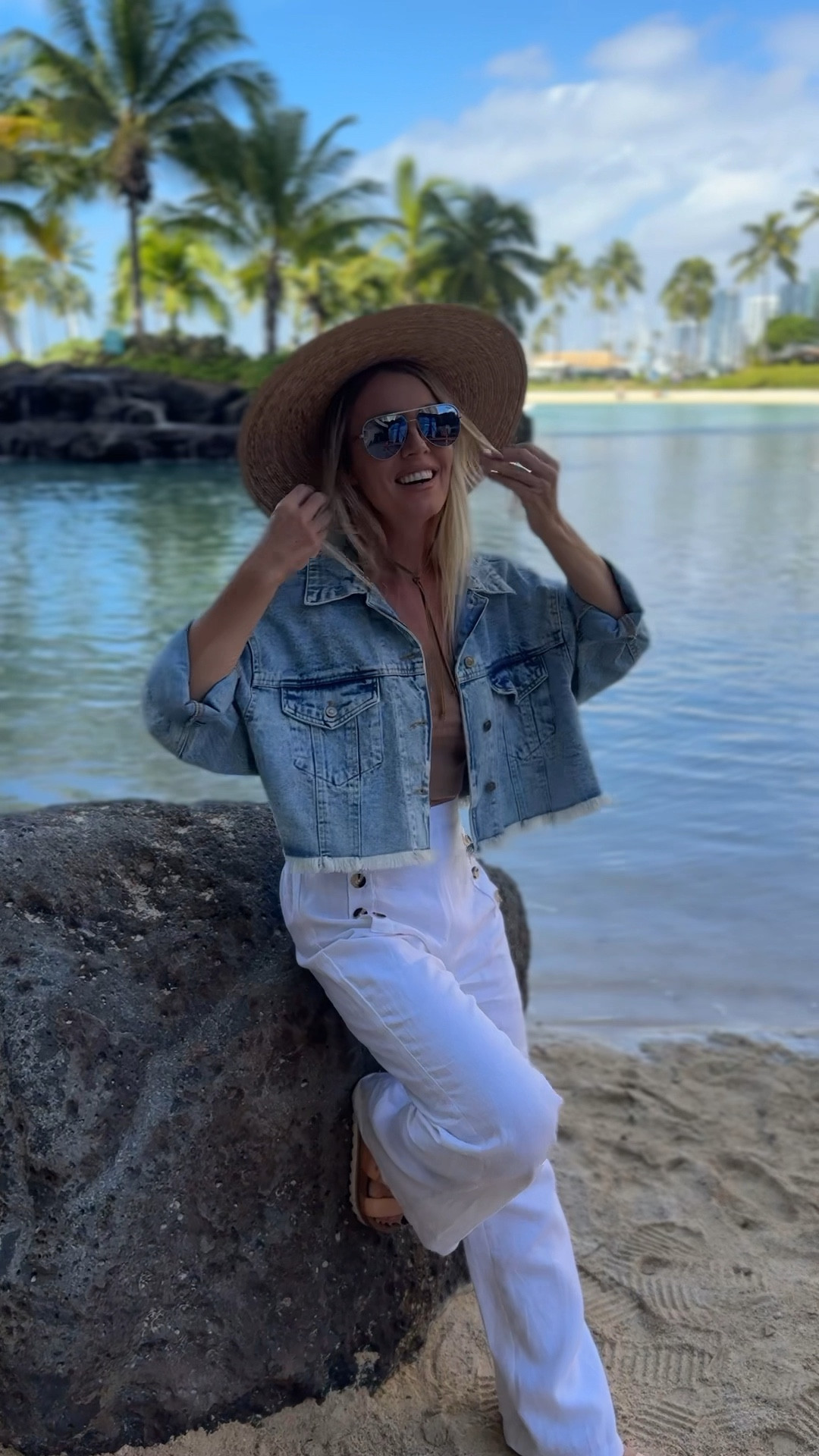 My most loved hat ! 

#LTKVideo #LTKMostLoved #LTKstyletip