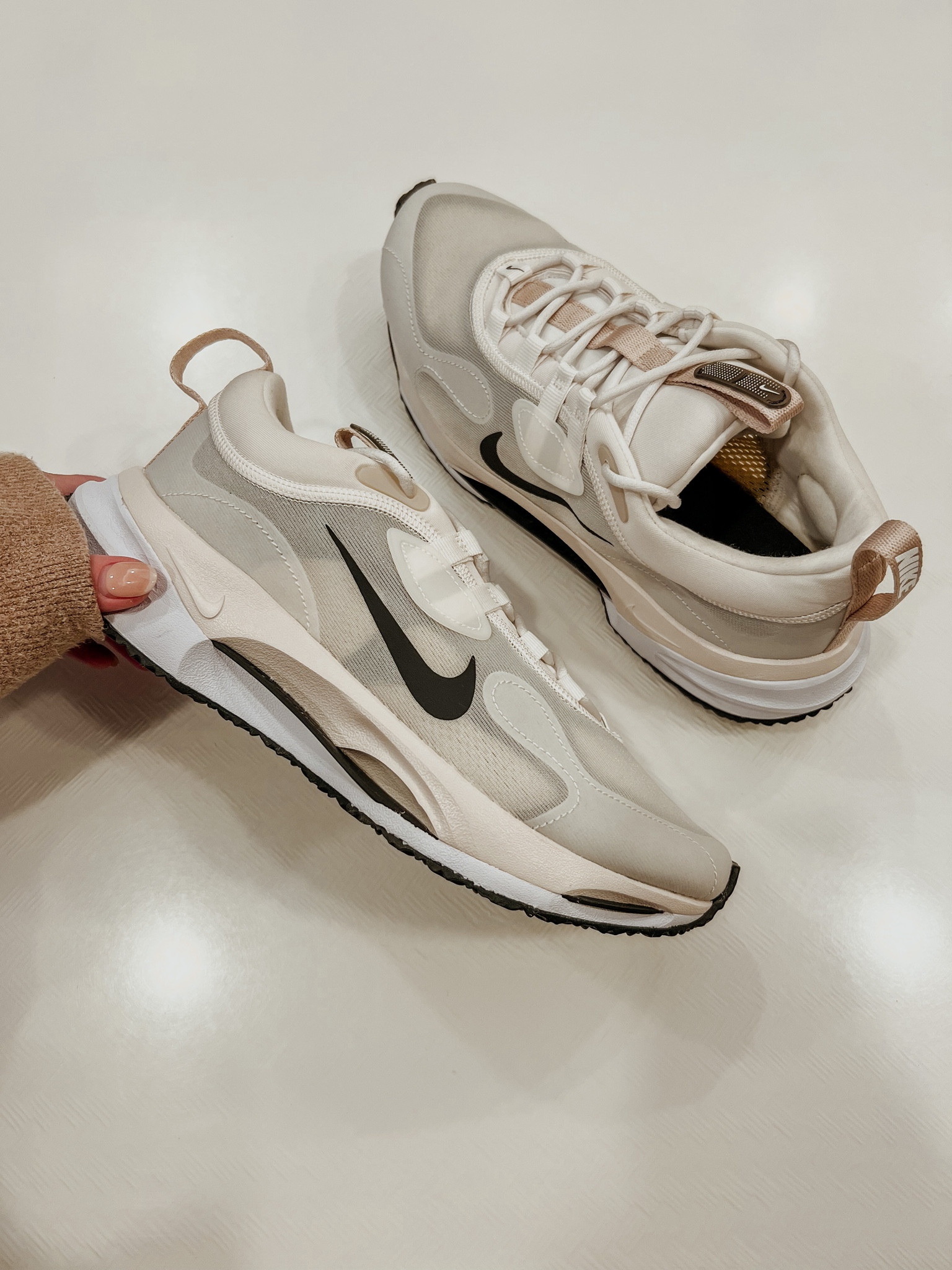 ON SALE
Nike sneakers, Black Friday sales, Neutral sneakers, mariesuzanneblogs

** size up 1/2 size if you wear thick socks 

#LTKsalealert #LTKshoecrush #LTKCyberweek