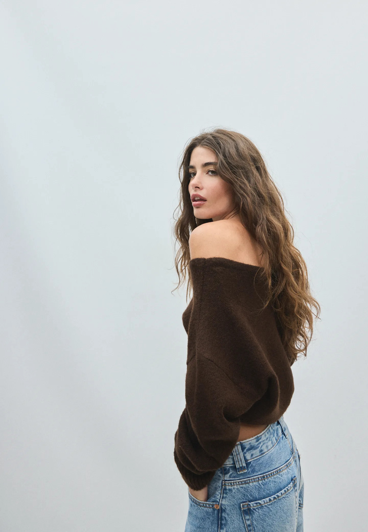 Strickpullover mit U-Boot-Ausschnitt und weichem Griff | Stradivarius DE