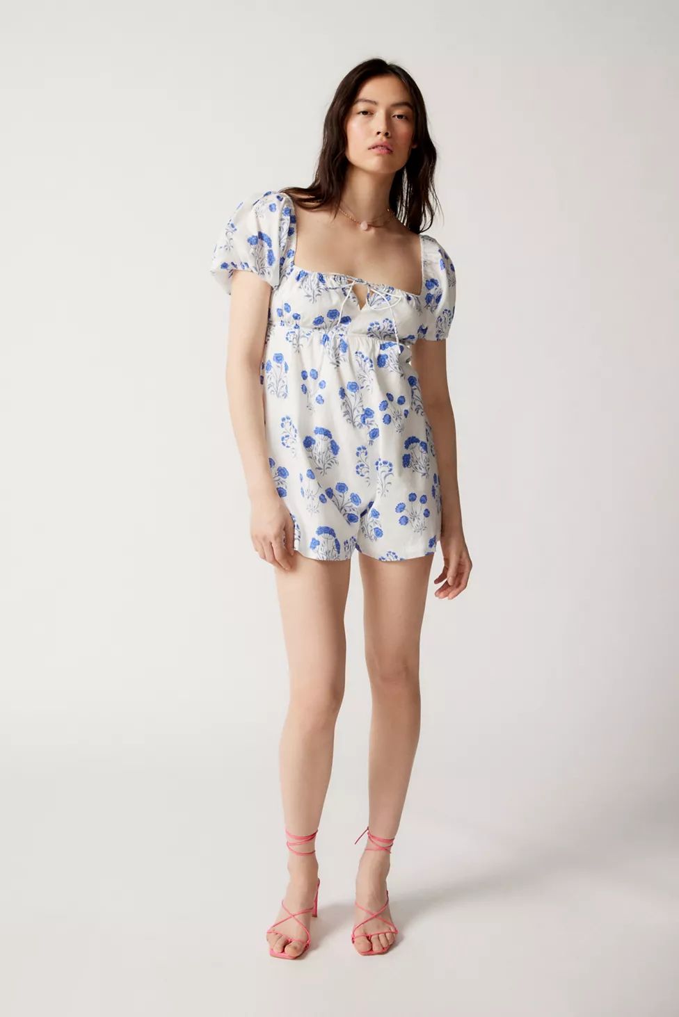 Kimchi Blue Ginnie Floral Romper | Urban Outfitters (US and RoW)