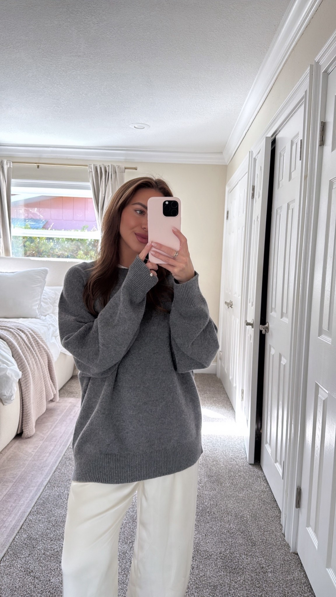 Cozy fall fit 🩶
Aritzia
Parke 
