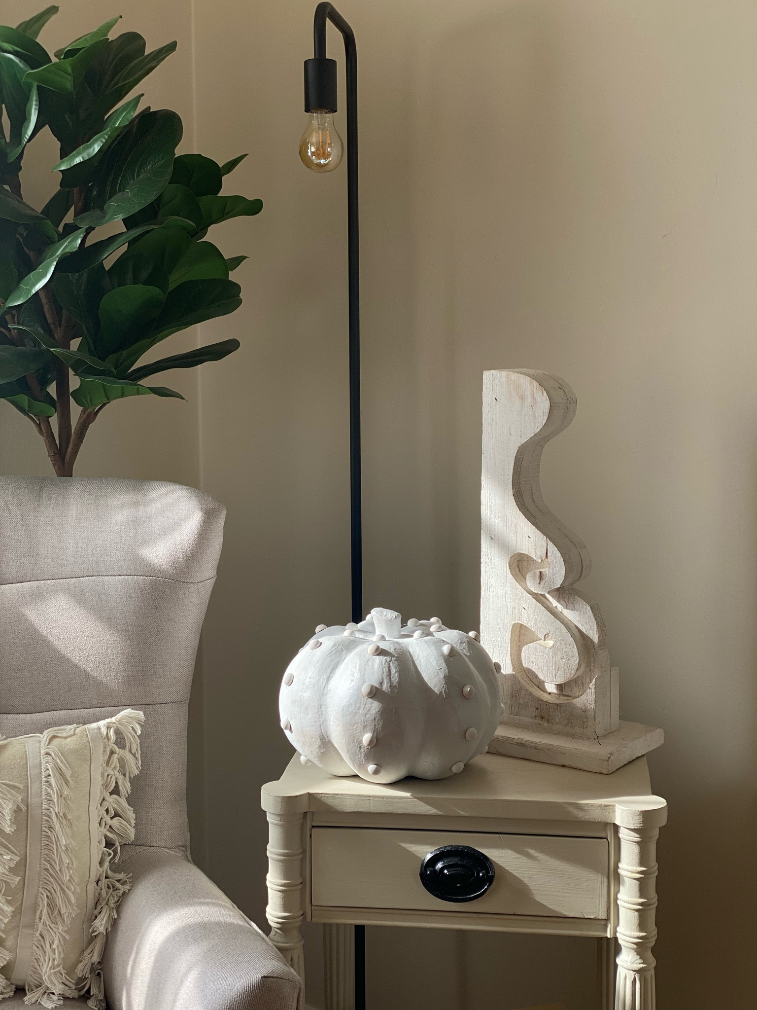 When the light hits the pumpkin just right ✨ 

#LTKSeasonal #LTKstyletip #LTKhome