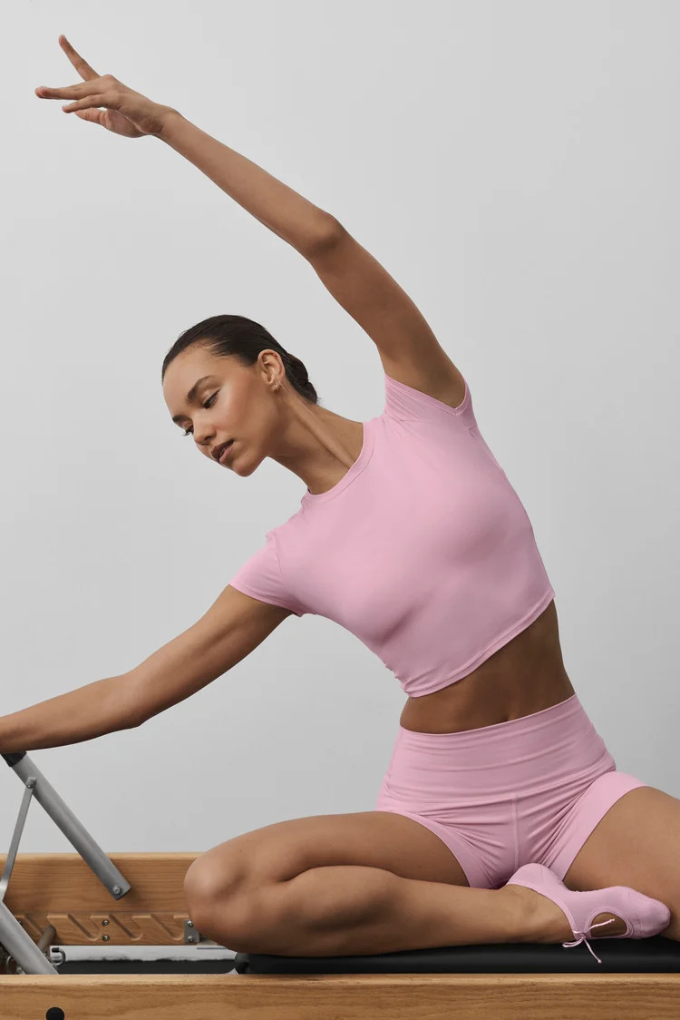Alosoft Crop Finesse Short Sleeve | Alo Yoga