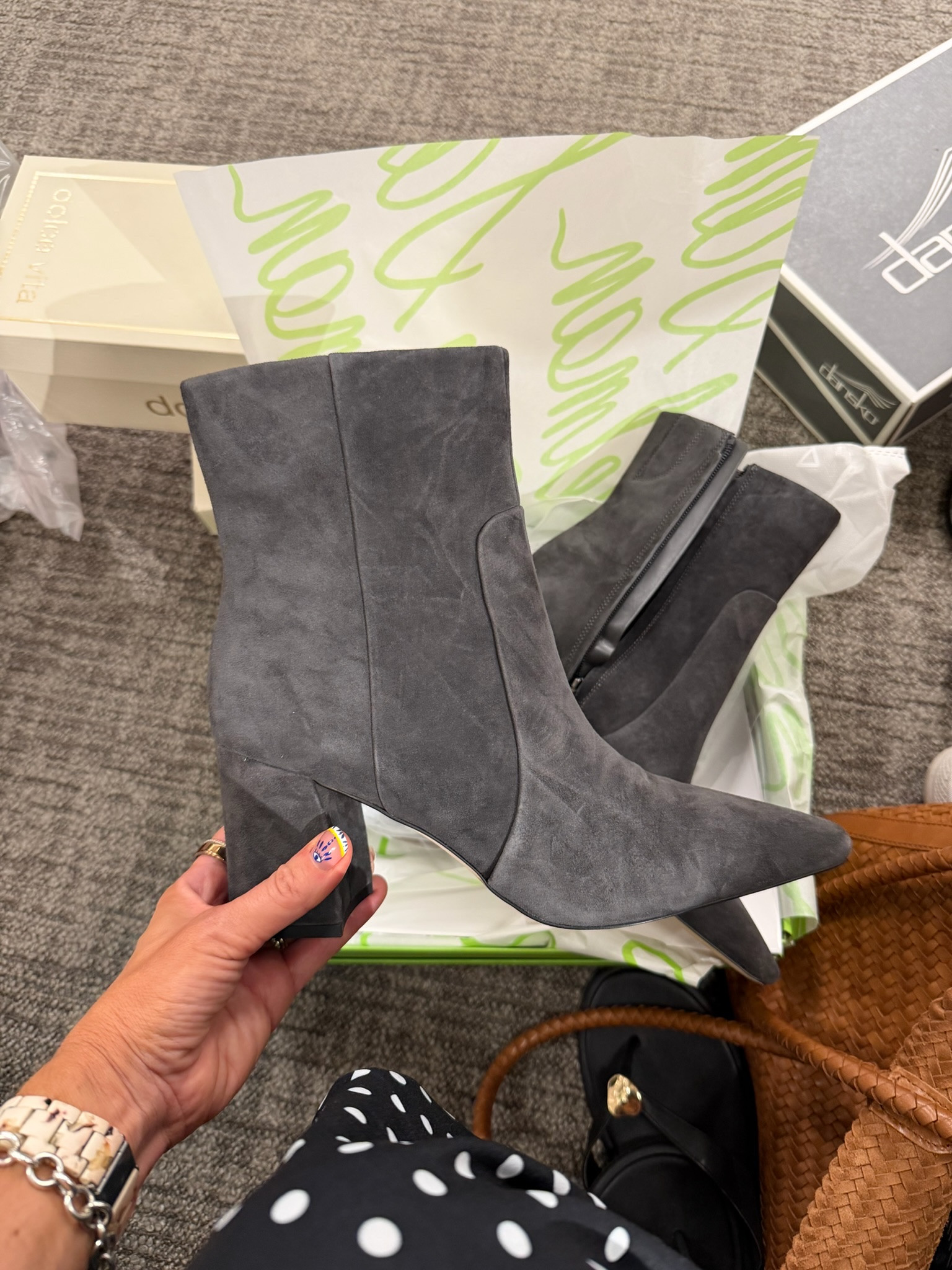 Obsessed with these boots!
Nordstrom Sale finds 🤍 Wearing a size 8/M in the tops and bottoms. Size 29 in all of the jeans, except the Levi’s (I sized up to a 30).

Nordstrom Sale, Nordstrom Anniversary Sale, workwear, midsize fashion, midsize fall outfits, easy outfit ideas, fall outfit inspiration, OOTD, casual style, office outfits, denim, wardrobe staples

#LTKSeasonal #LTKOver40 #LTKSaleAlert