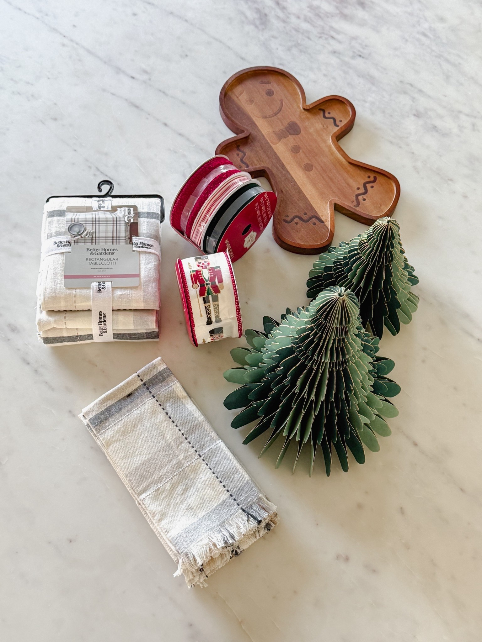 My haul from Walmart does not disappoint! They have the cutest stuff this year for teacher gifts and holiday home decor. So festive!

#LTKGiftGuide #LTKSaleAlert #LTKCyberWeek