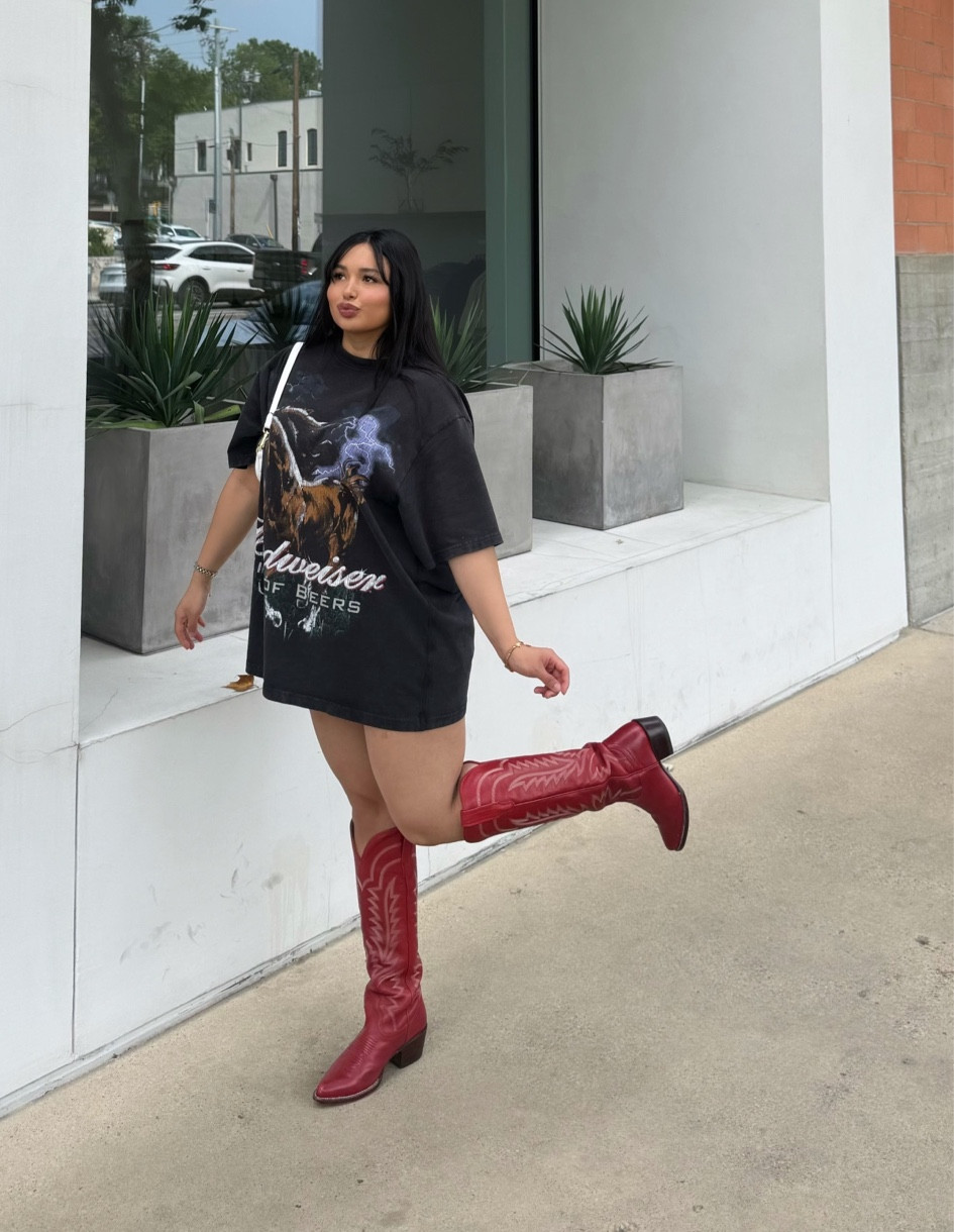 My most asked question is where I got my boots from ✨✨ They are from Tecovas ❤️❤️ called “The Abby”! I love them so much. I feel like they can really elevate any outfit! 

#LTKU #LTKStyleTip #LTKSeasonal