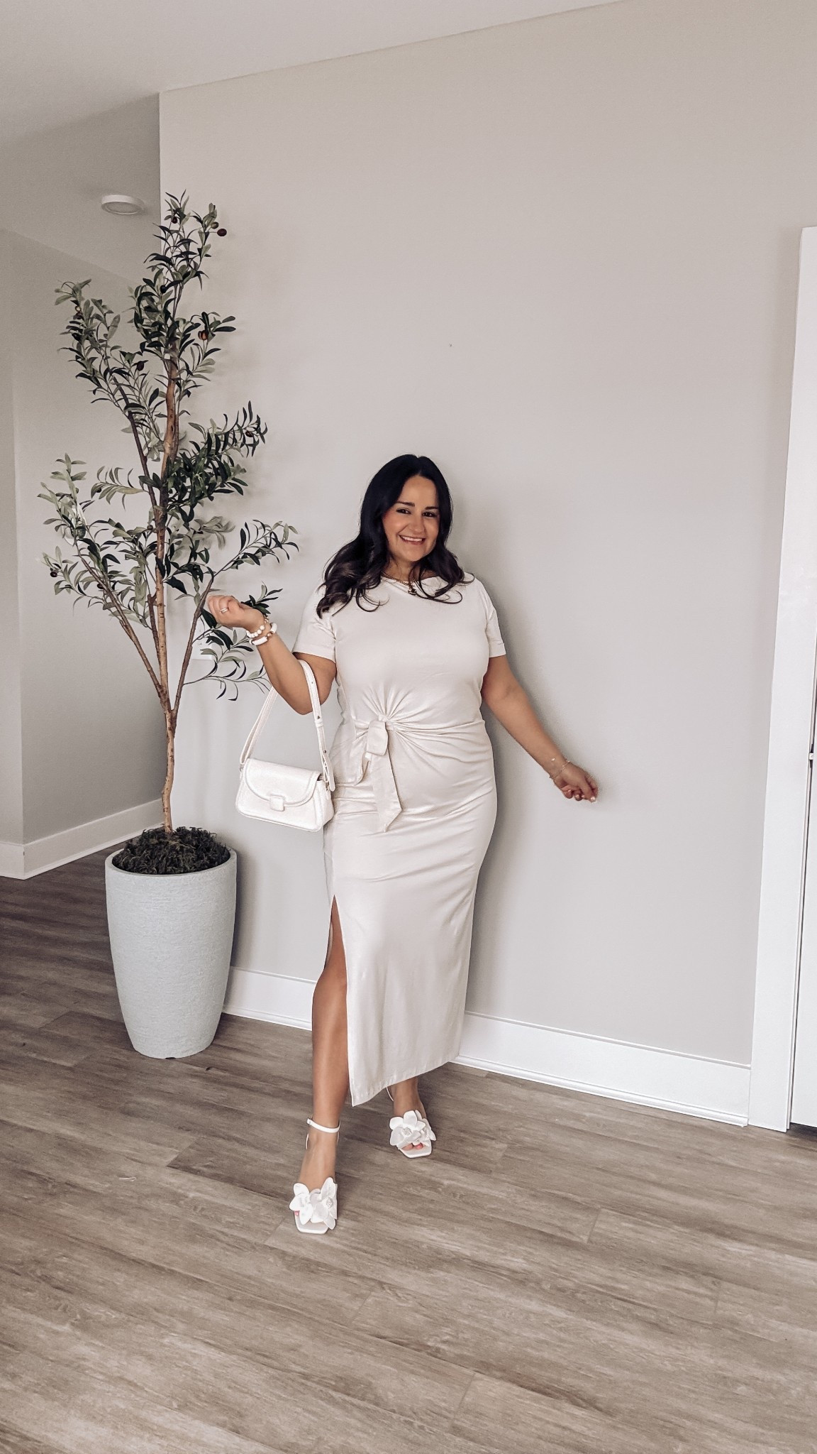 The most flattering wrap dress for any occasion!

Also linked my shapewear and gold jewelry!

Wearing a size large

Midsize, plus size, Amazon fashion, Amazon find, cream dress, tshirt dress, spring fashion, spring dress, white purse, chunky gold jewelry, bride outfit, vacation outfit, mom outfit, petite dress, petite outfitt

#LTKPlusSize #LTKMidsize #LTKPetite
