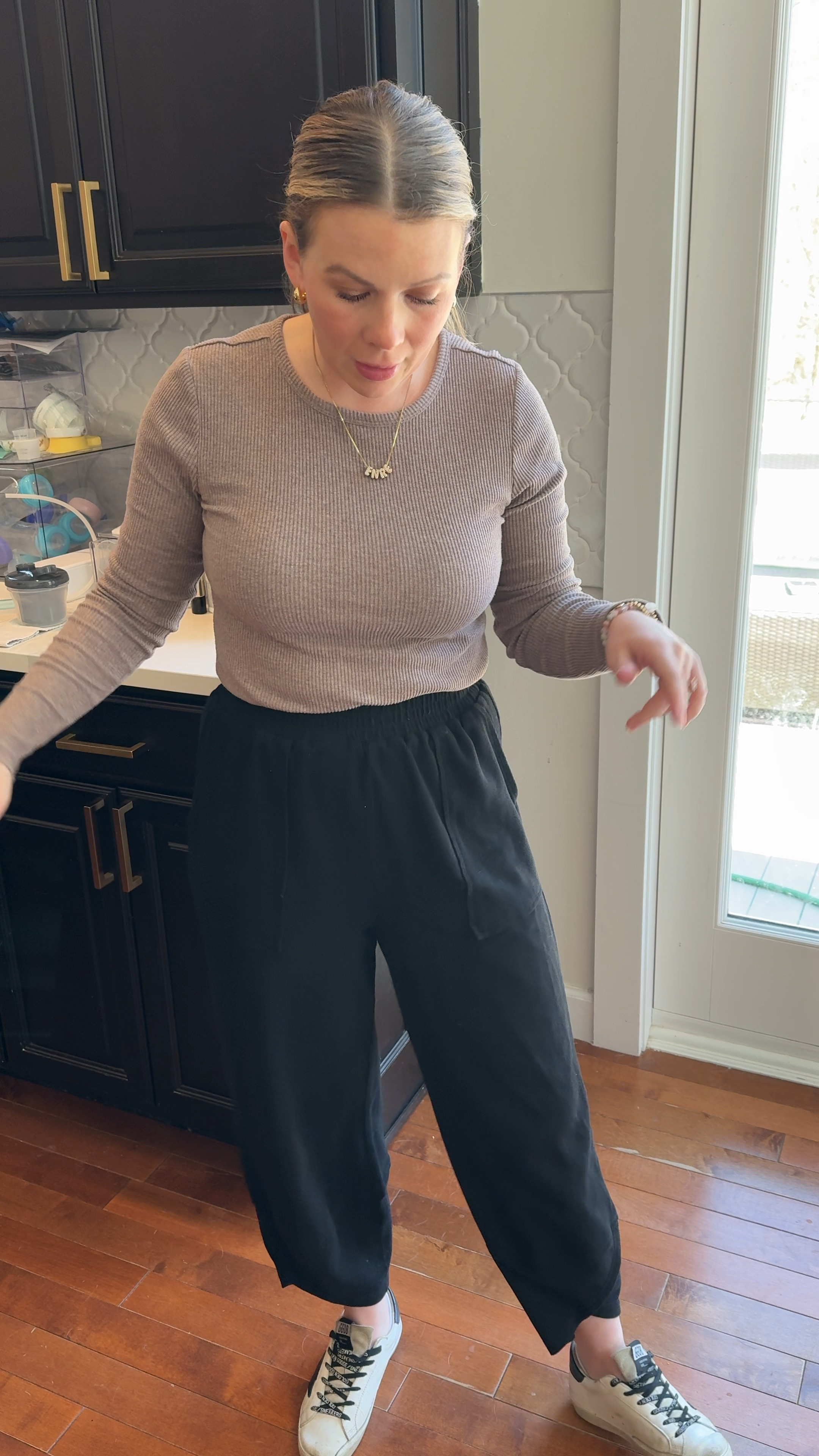 I now have these pants in two others, going for a third

#postpartum #outfitoftheday💖 #momoutfitideas 

#LTKStyleTip