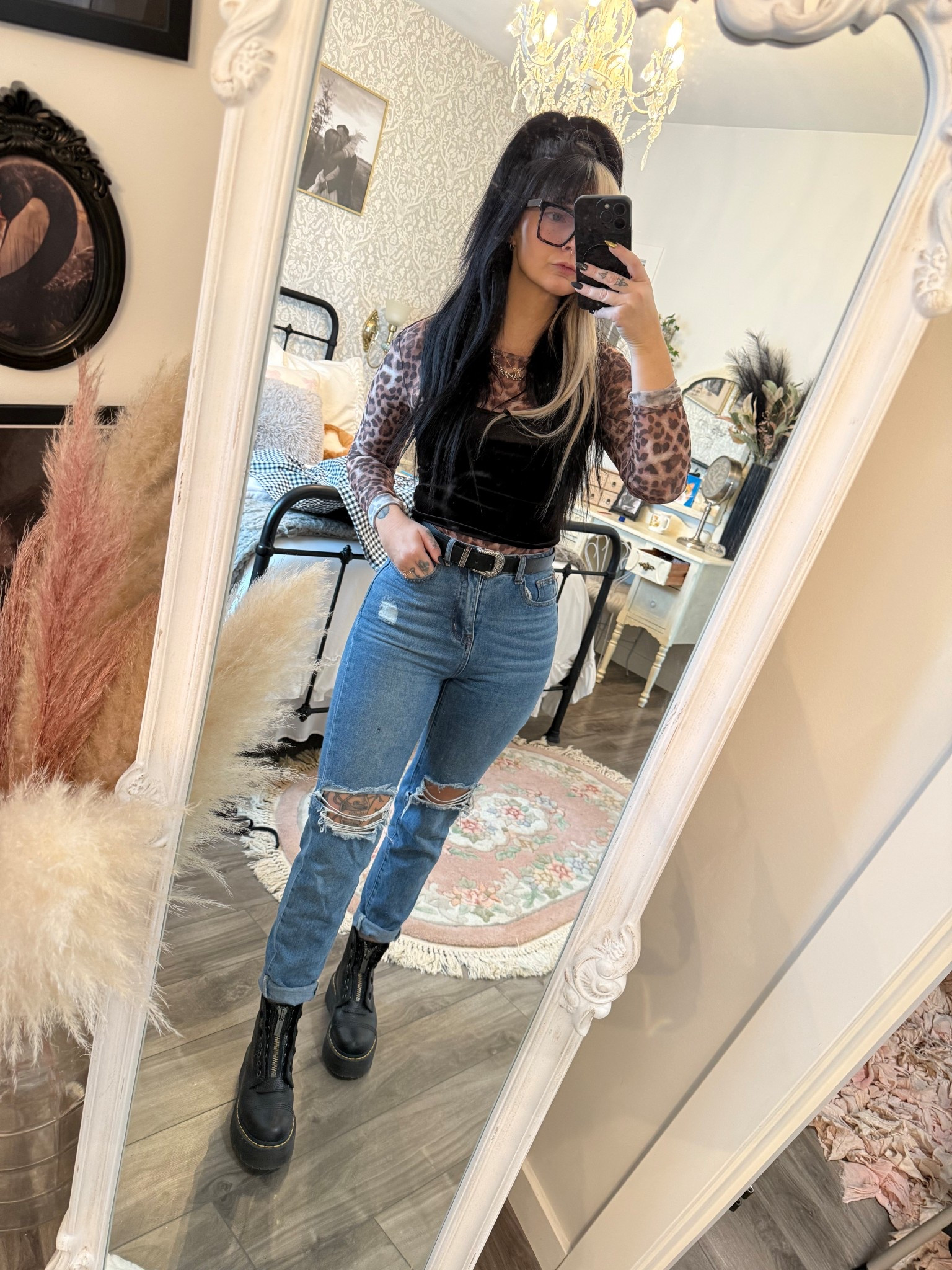 Sheet leopard top: Temu
Velvet tank: SHEIN 

#LTKjeans #LTKstyletip #LTKcanada