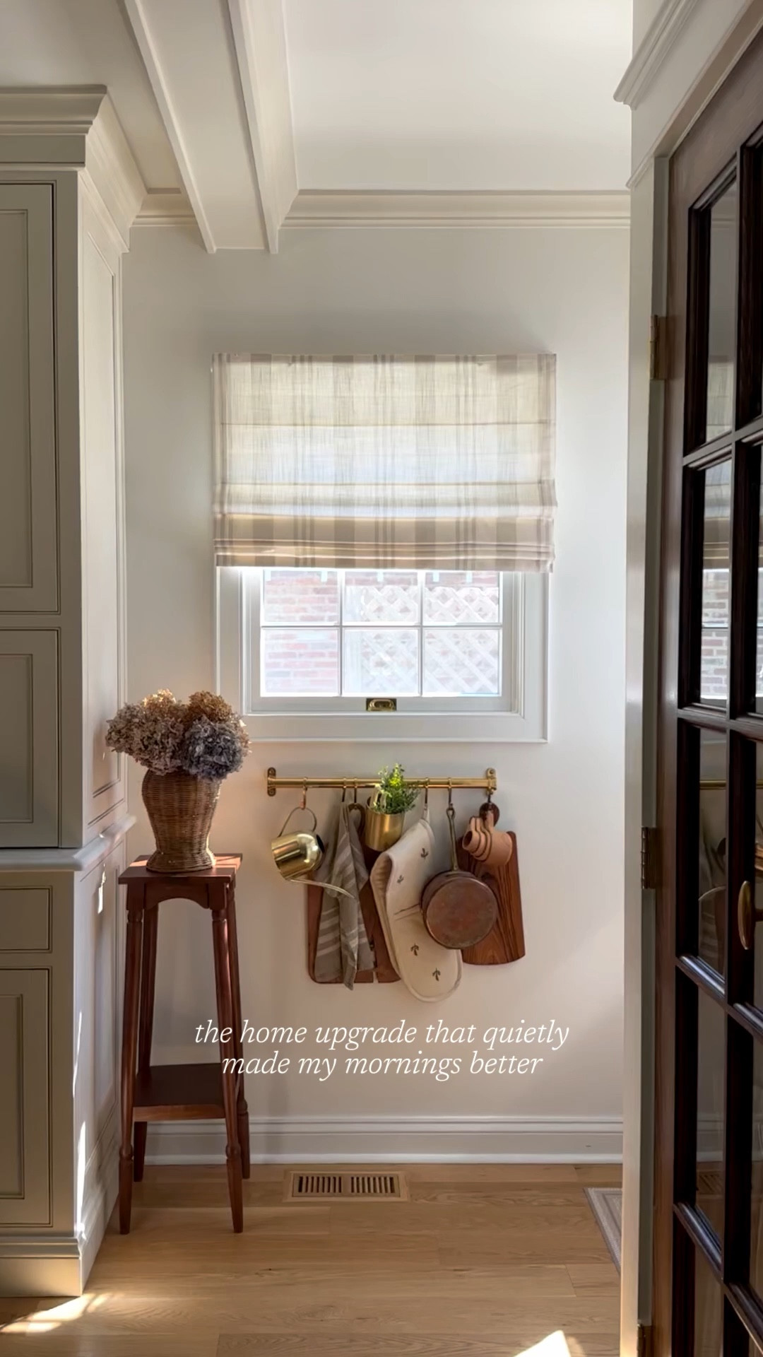Sometimes it really is the little things that make all the difference. Upgrading to motorized window treatments have made the morning routine peaceful due to the ease of seeing the light pour in 🤍 Shop all window treatments with an extra 10% off by using code MEG ! Simply comment SHADE for these exact Romans in the Pebble colorway  